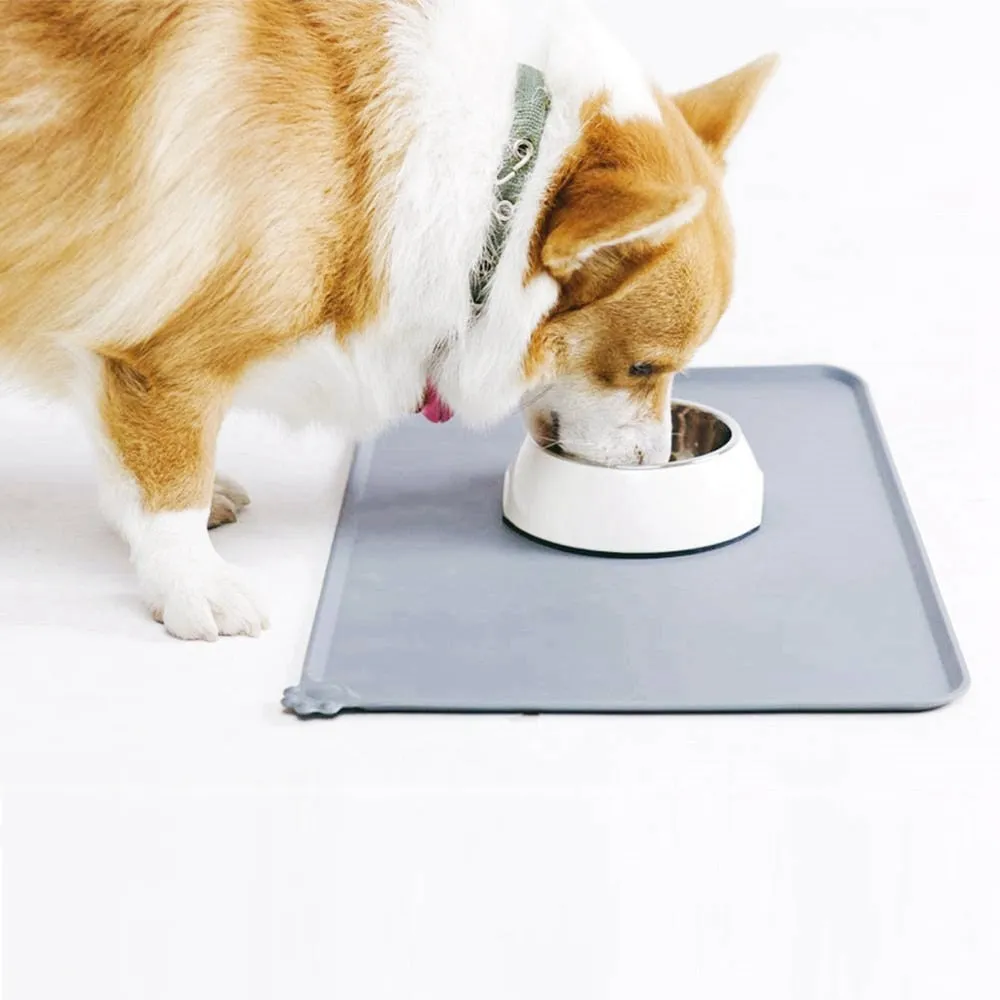 DOG FEEDING MAT  SILICONE, NONSTICK, PERFECT FOR PET BOWLS