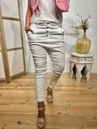 BAGGY JEANS WHITE  ONE RESULT.