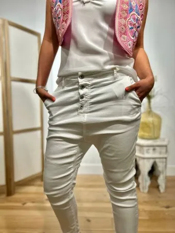 BAGGY JEANS WHITE  ONE RESULT.