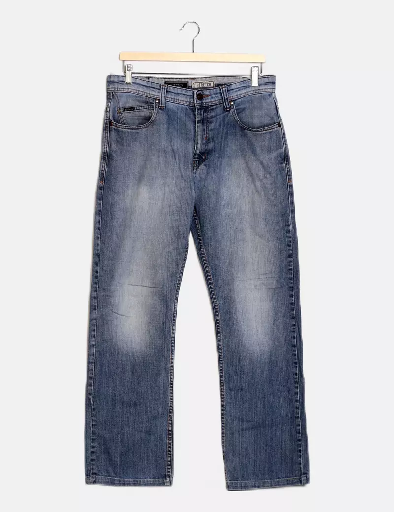 Basic blue stretch jeans.