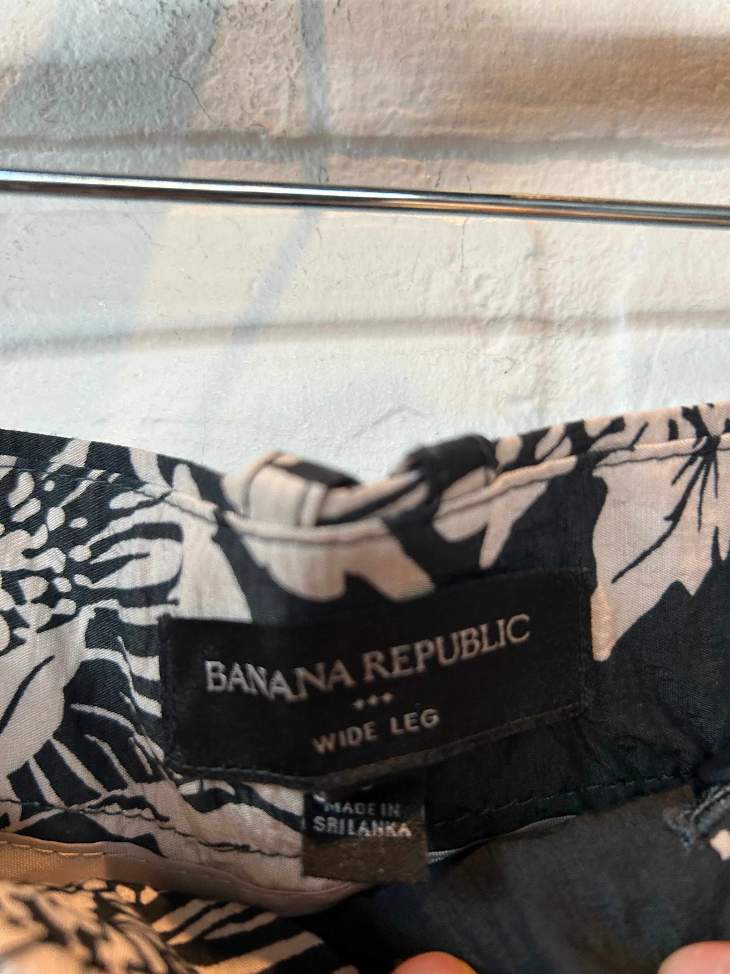 Black and Brown Wide Leg Pants, Banana Republic, Size 8