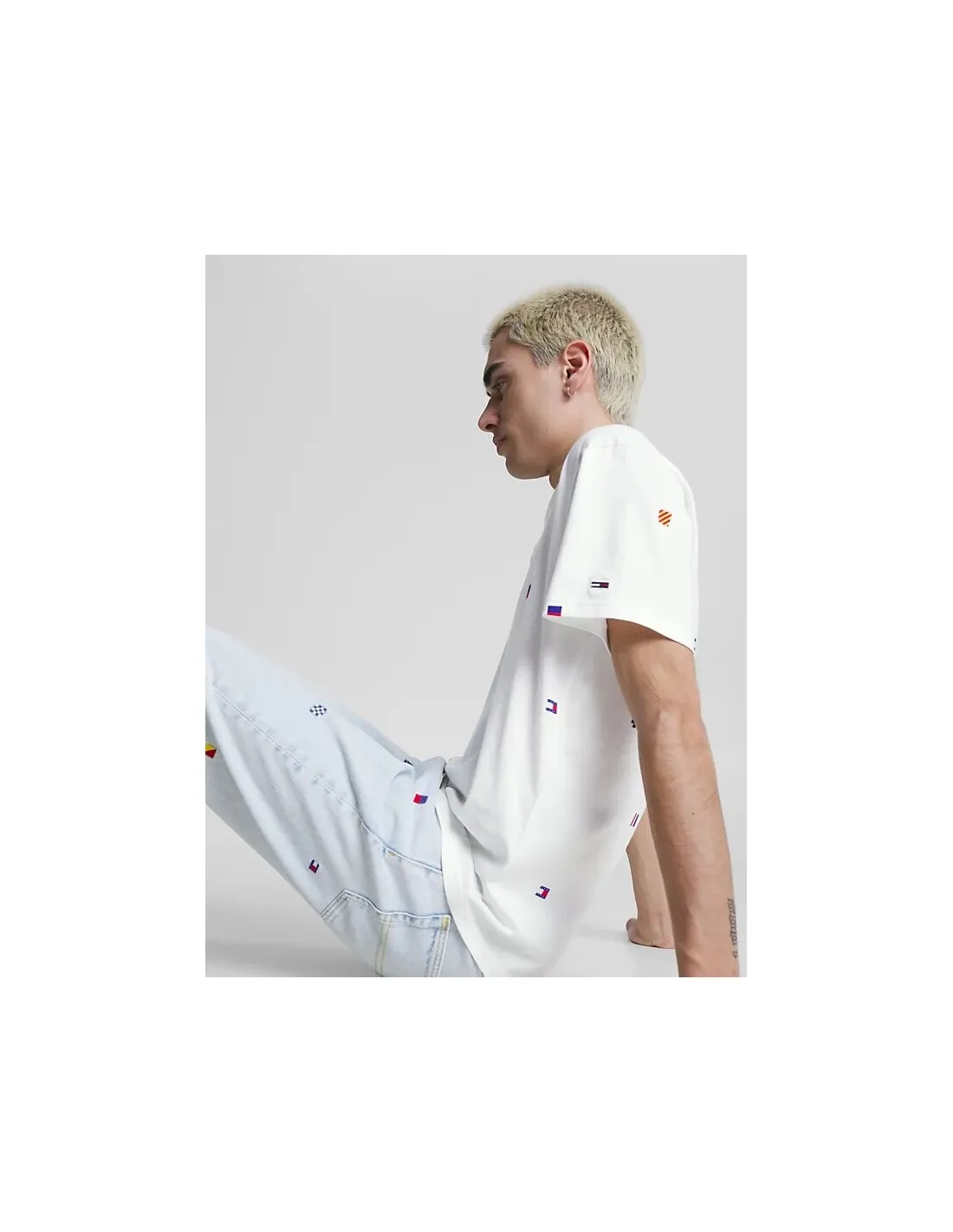 TOMMY JEANS WIDE CUT ARCHIVE TSHIRT WITH EMBROIDERY