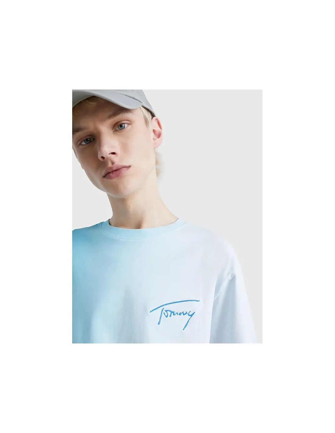TOMMY JEANS CLASSIC CUT TSHIRT WITH GRADIENT EFFECT