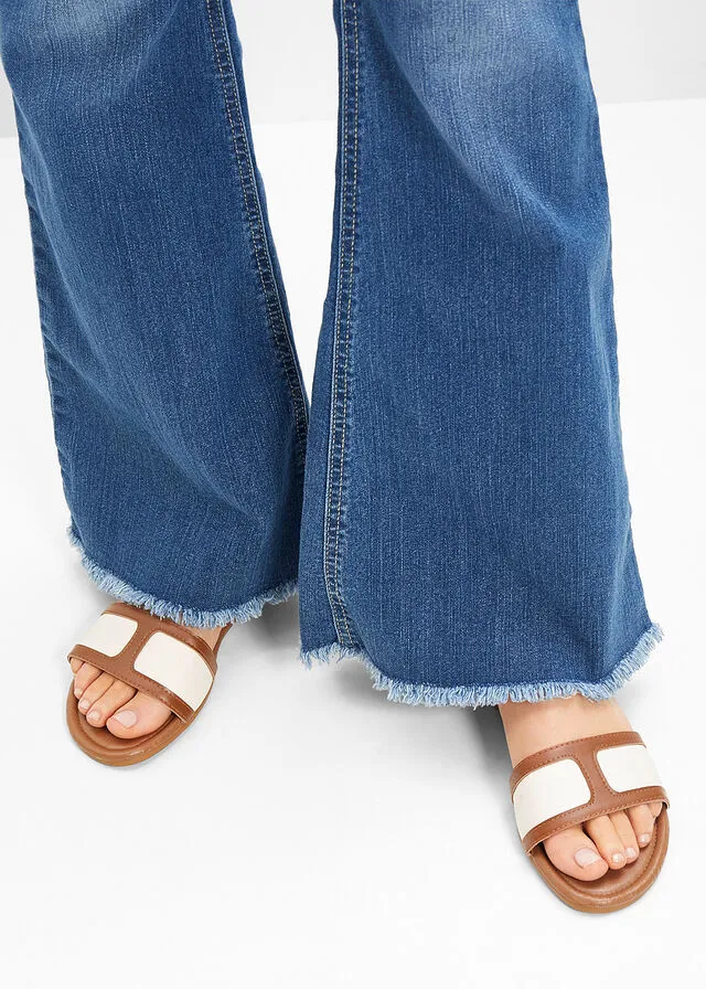 Bronze Sandals in Natural Colors