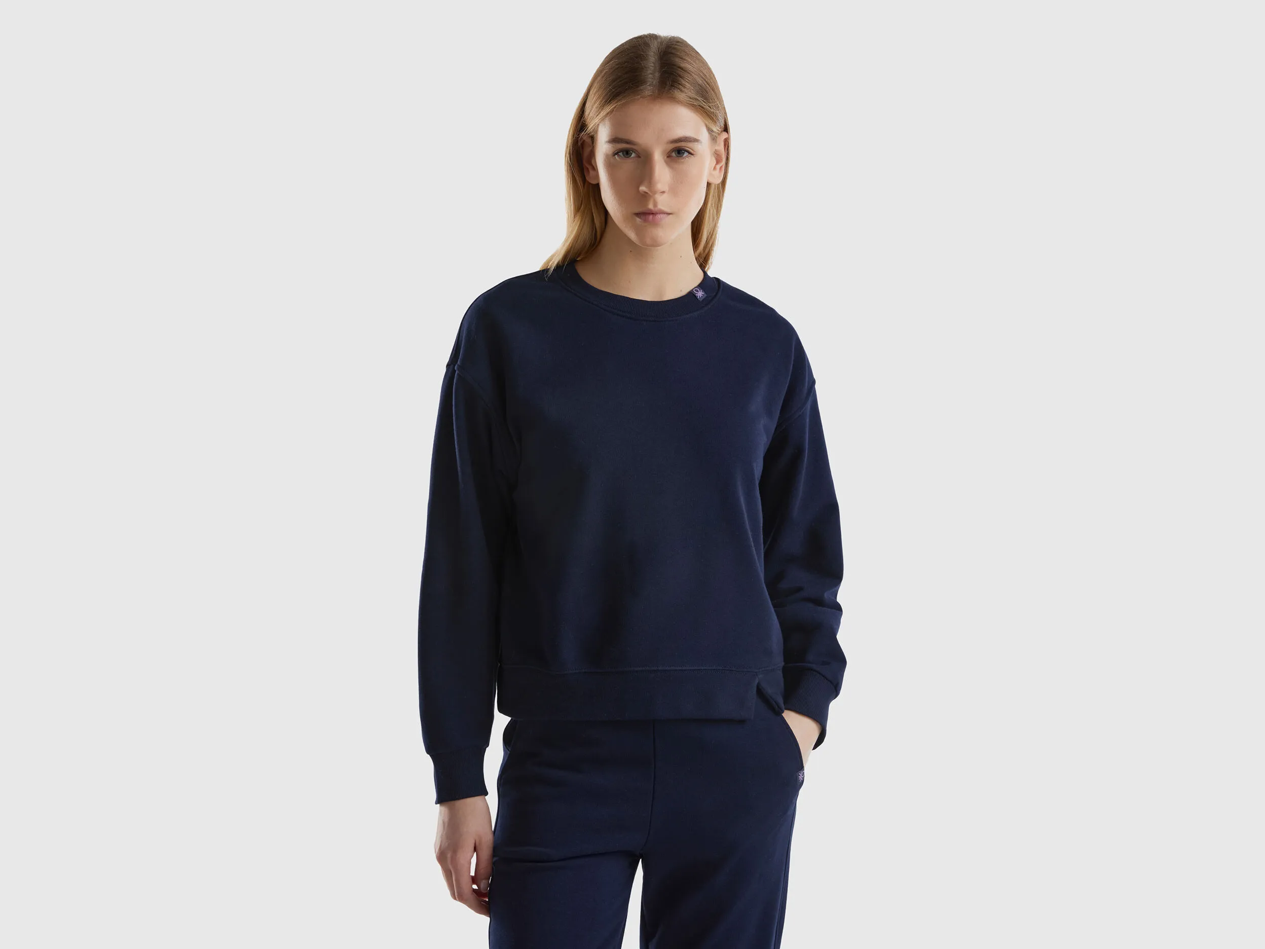 Cotton blend sweatshirt.