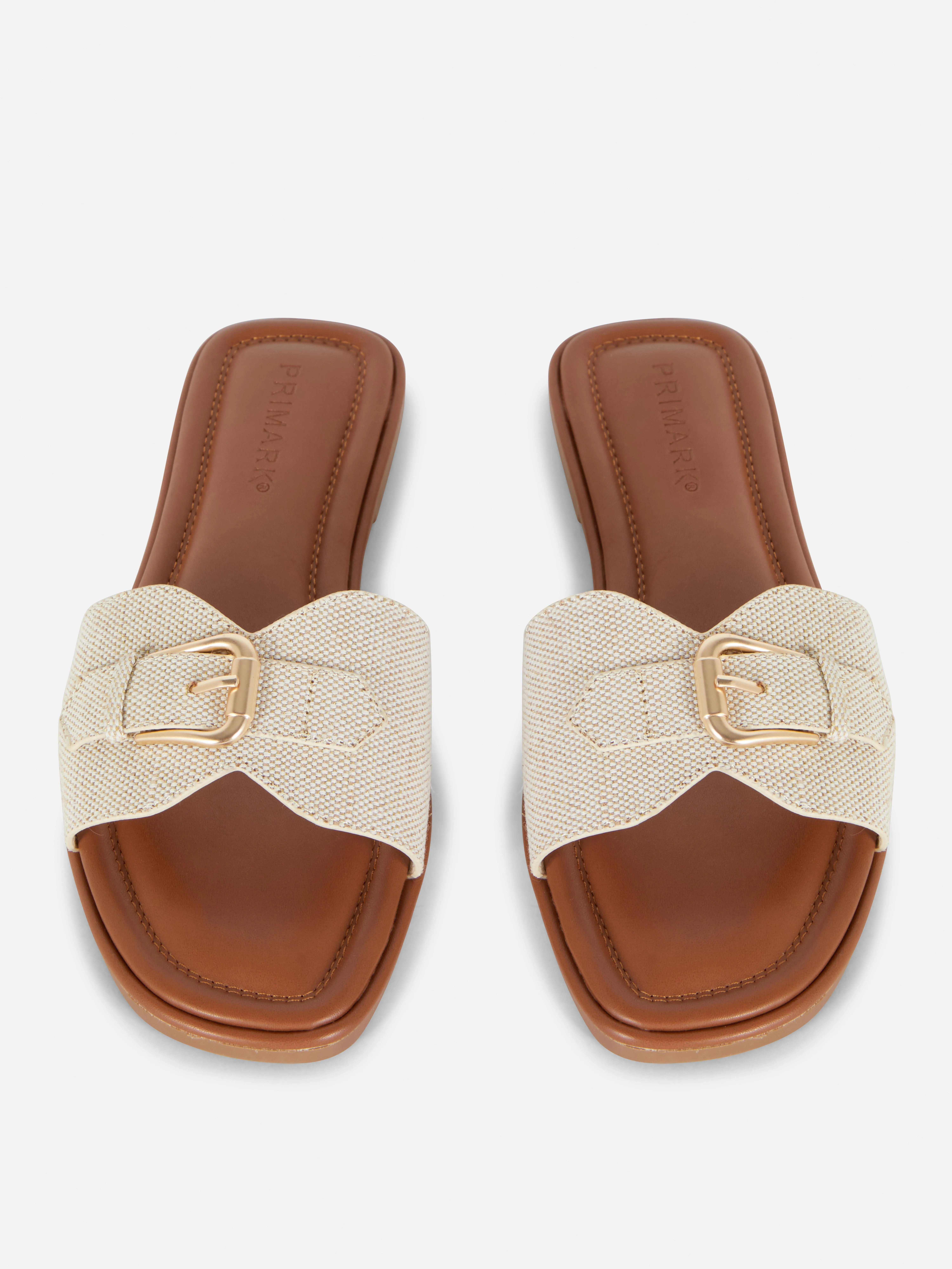 Denim woven sandals with buckle.