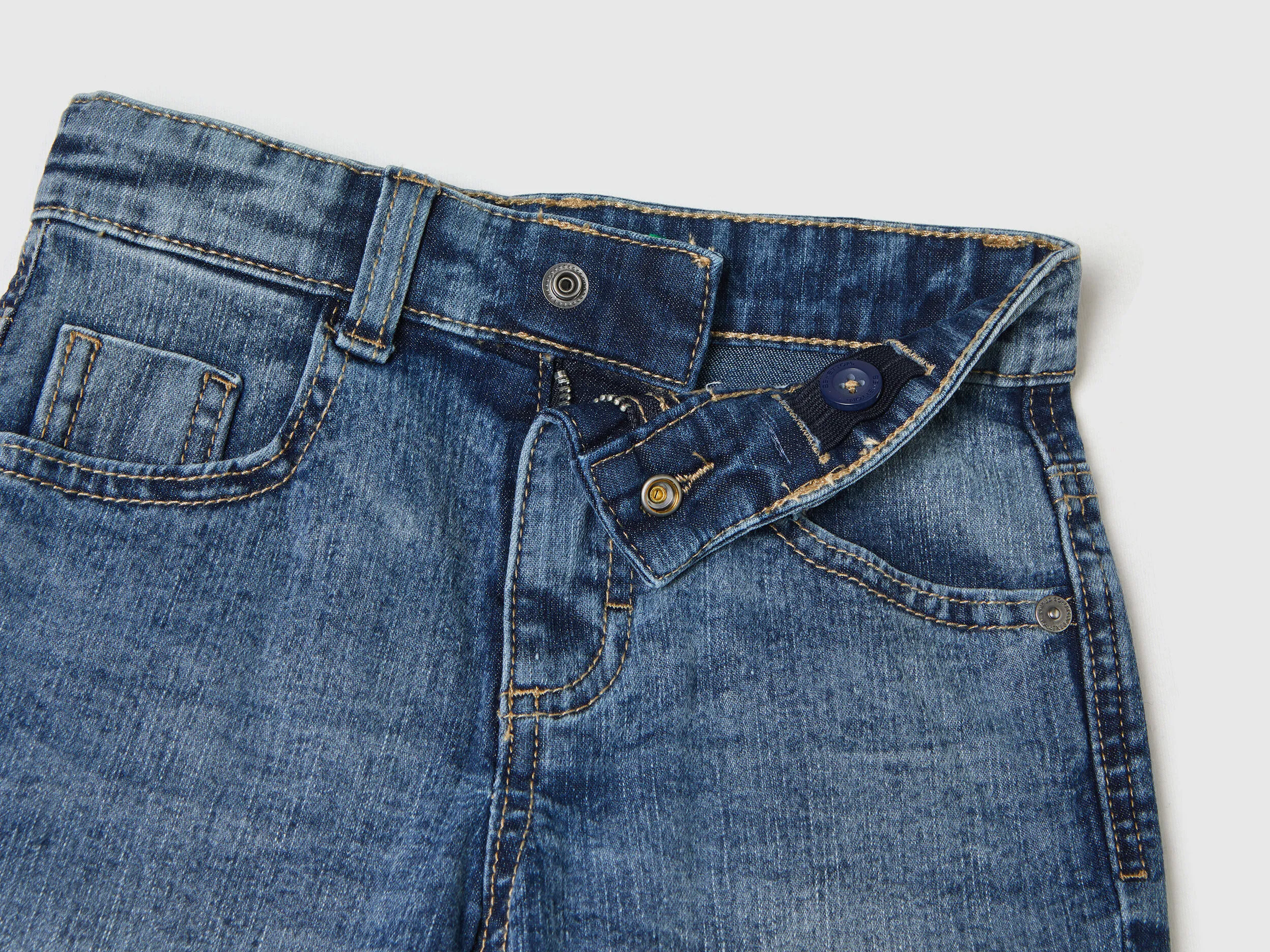 ECORECYCLED DENIM BERMUDA SHORTS