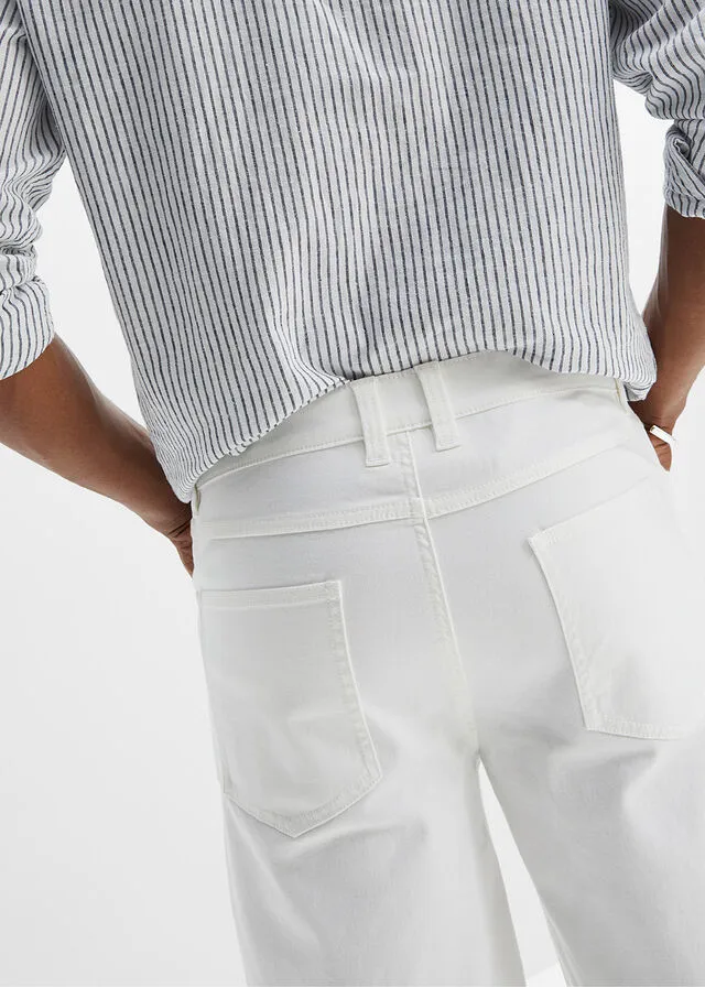 Elastic denim Bermuda shorts, classic fit, white