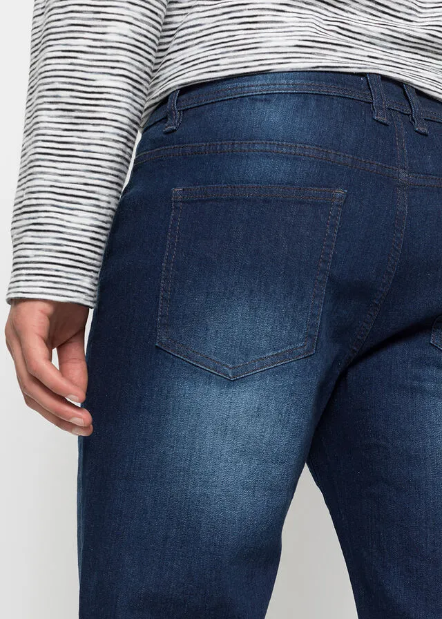 Elastic denim Bermuda shorts with reinforced crotch, regular fit.