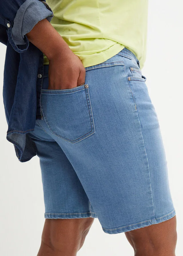 Elastic light denim shorts with comfortable waist.