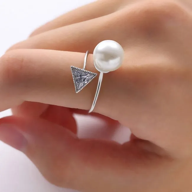 PLASTIC PEARL CRYSTAL TRIANGULAR DIAMONDBORDERED OPEN RING