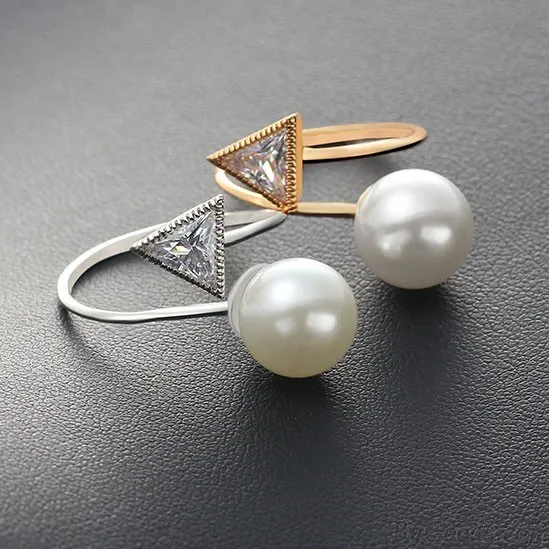 PLASTIC PEARL CRYSTAL TRIANGULAR DIAMONDBORDERED OPEN RING