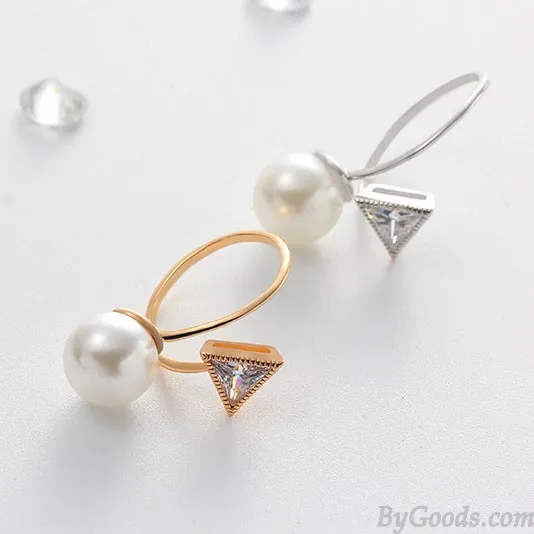 PLASTIC PEARL CRYSTAL TRIANGULAR DIAMONDBORDERED OPEN RING