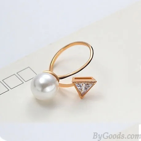 PLASTIC PEARL CRYSTAL TRIANGULAR DIAMONDBORDERED OPEN RING