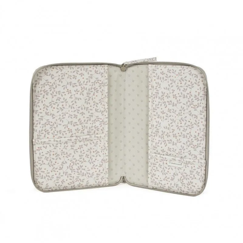 Berry Birth Book by Pasito a Pasito