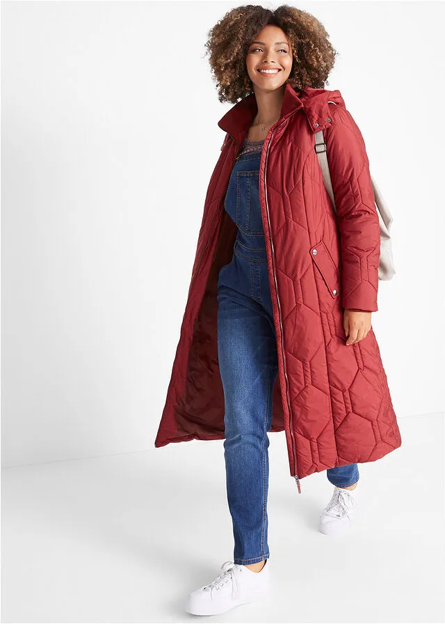 Long quilted jacket with diamond stitch in black.