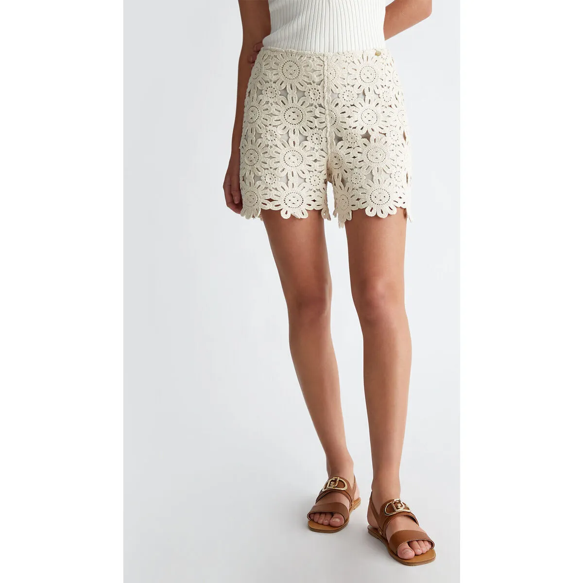 Macramé shorts