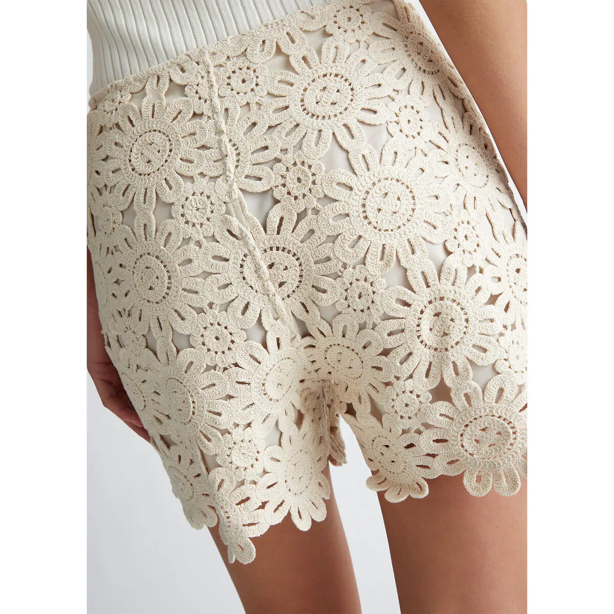 Macramé shorts