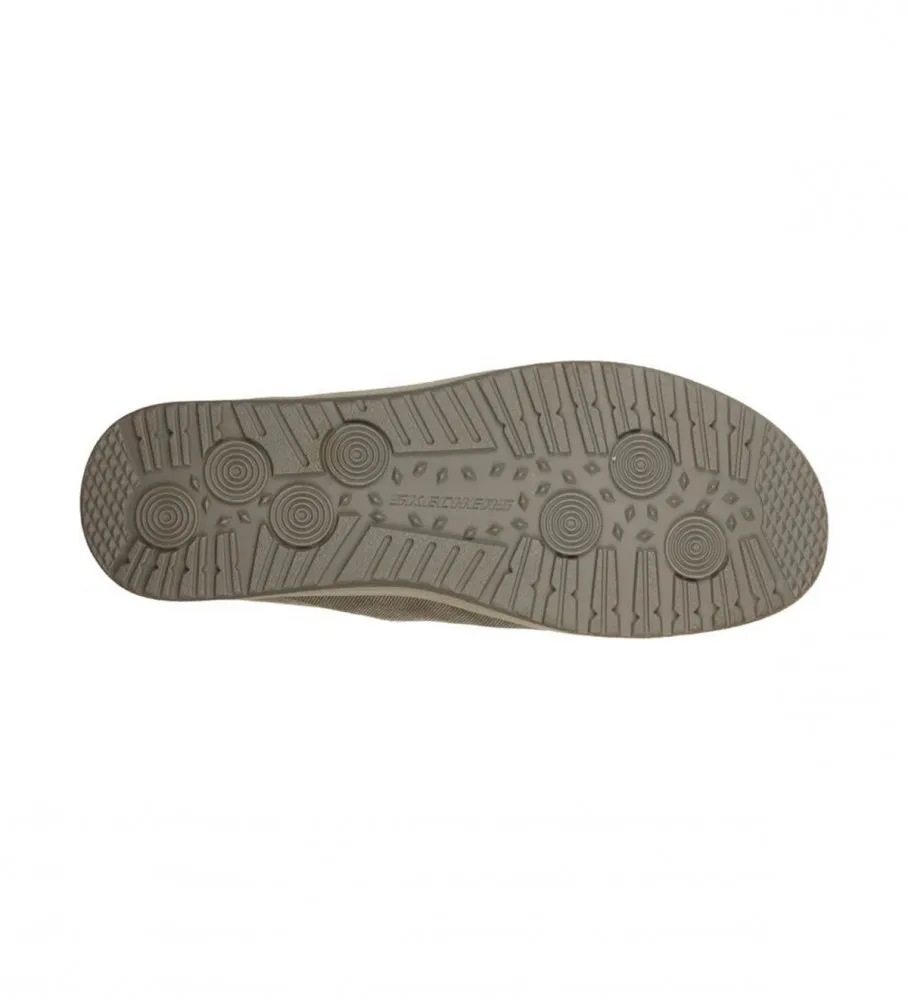 Melson taupe shoes.
