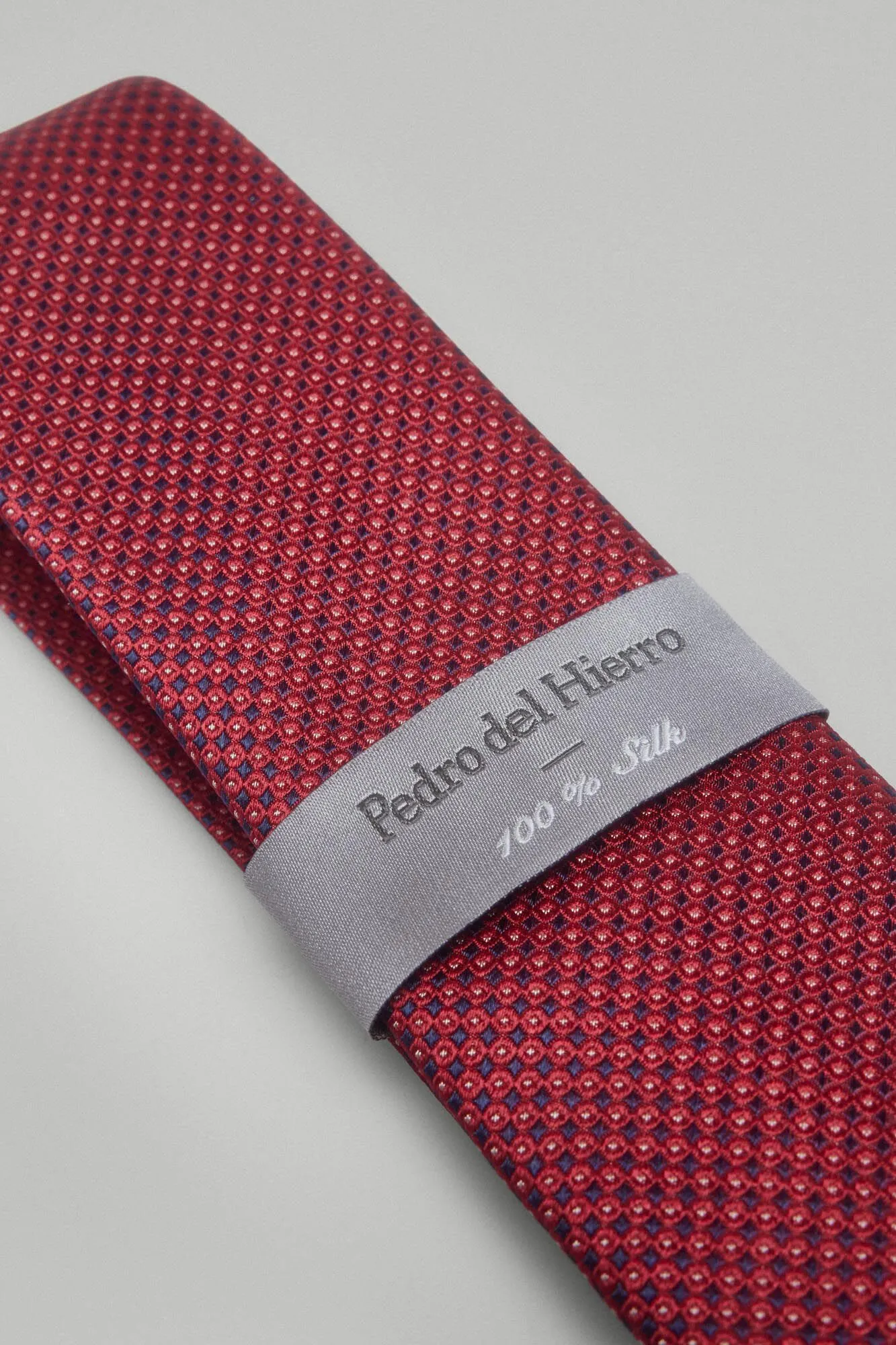 Natural silk tie