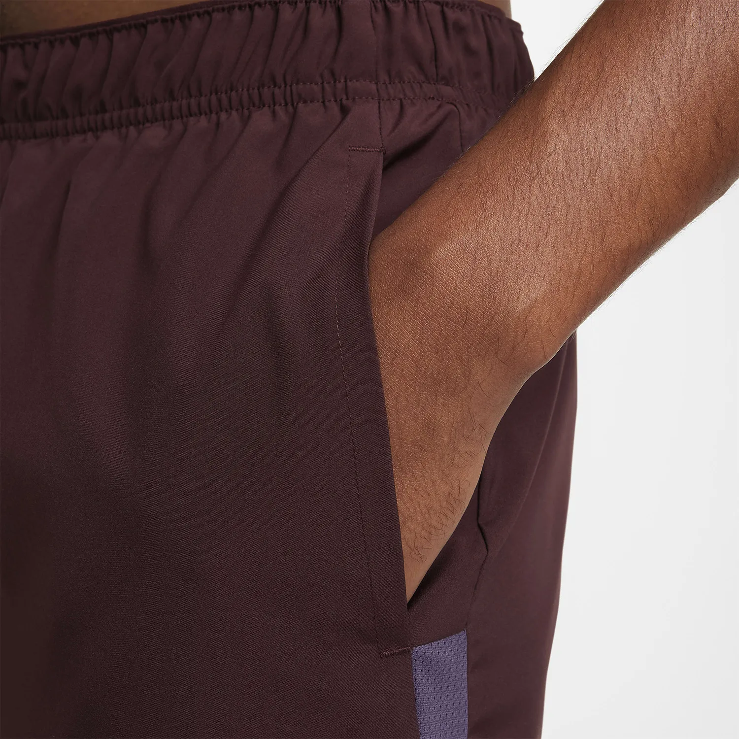 Nike Challenger Logo 7in Shorts
