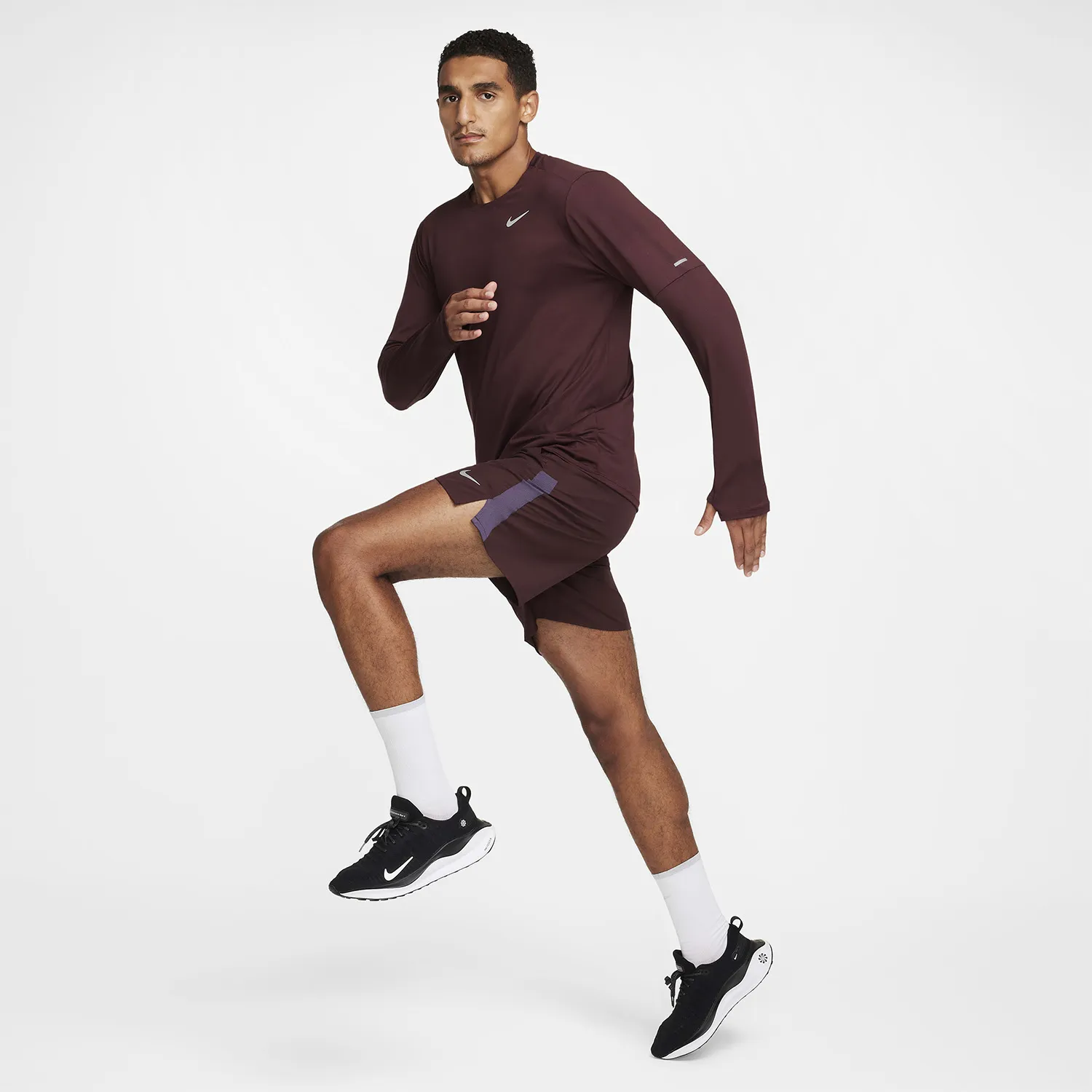 Nike Challenger Logo 7in Shorts