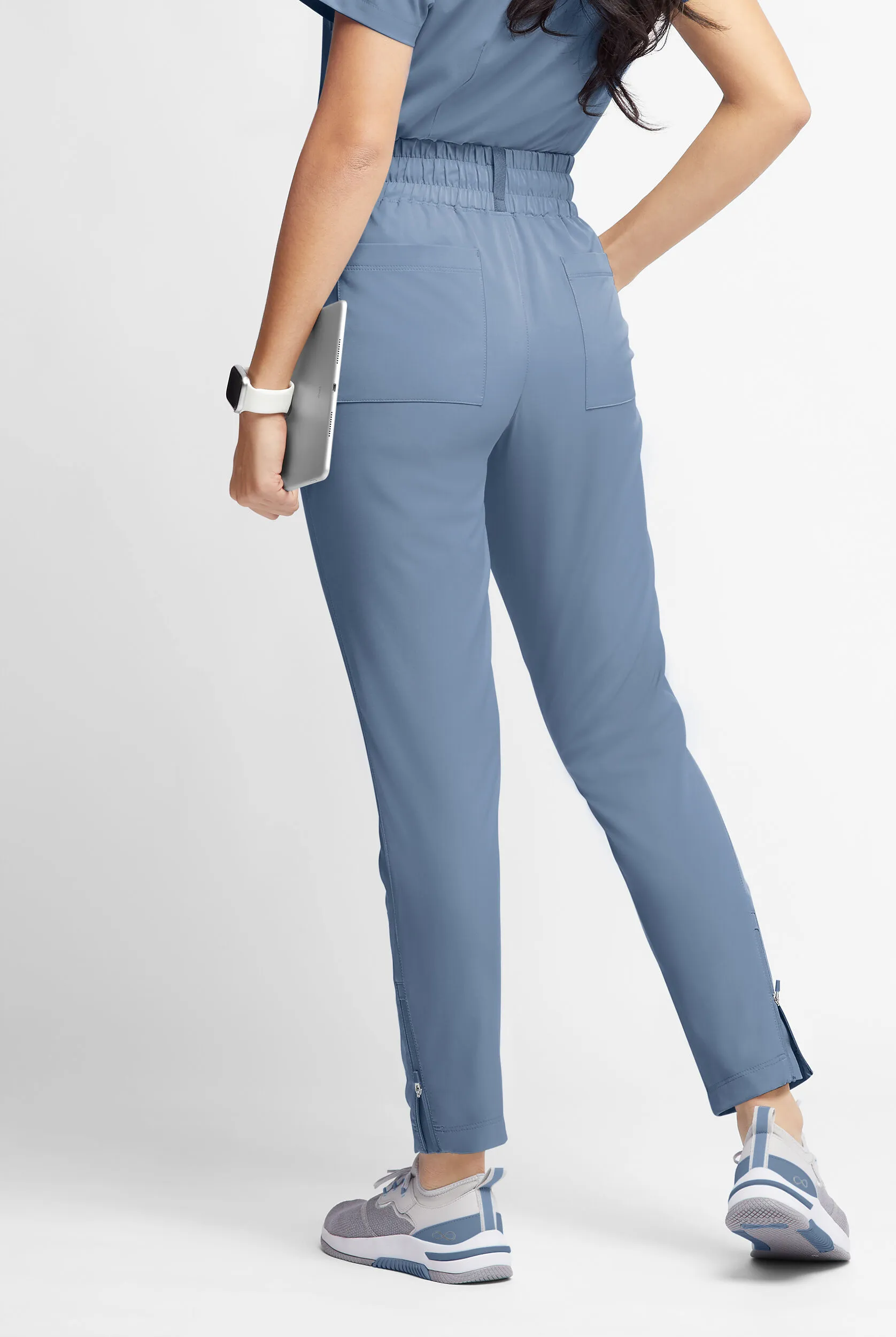 Medical Pants WhisperLite ISLA with Tapered Legs and 5 Pockets for Women