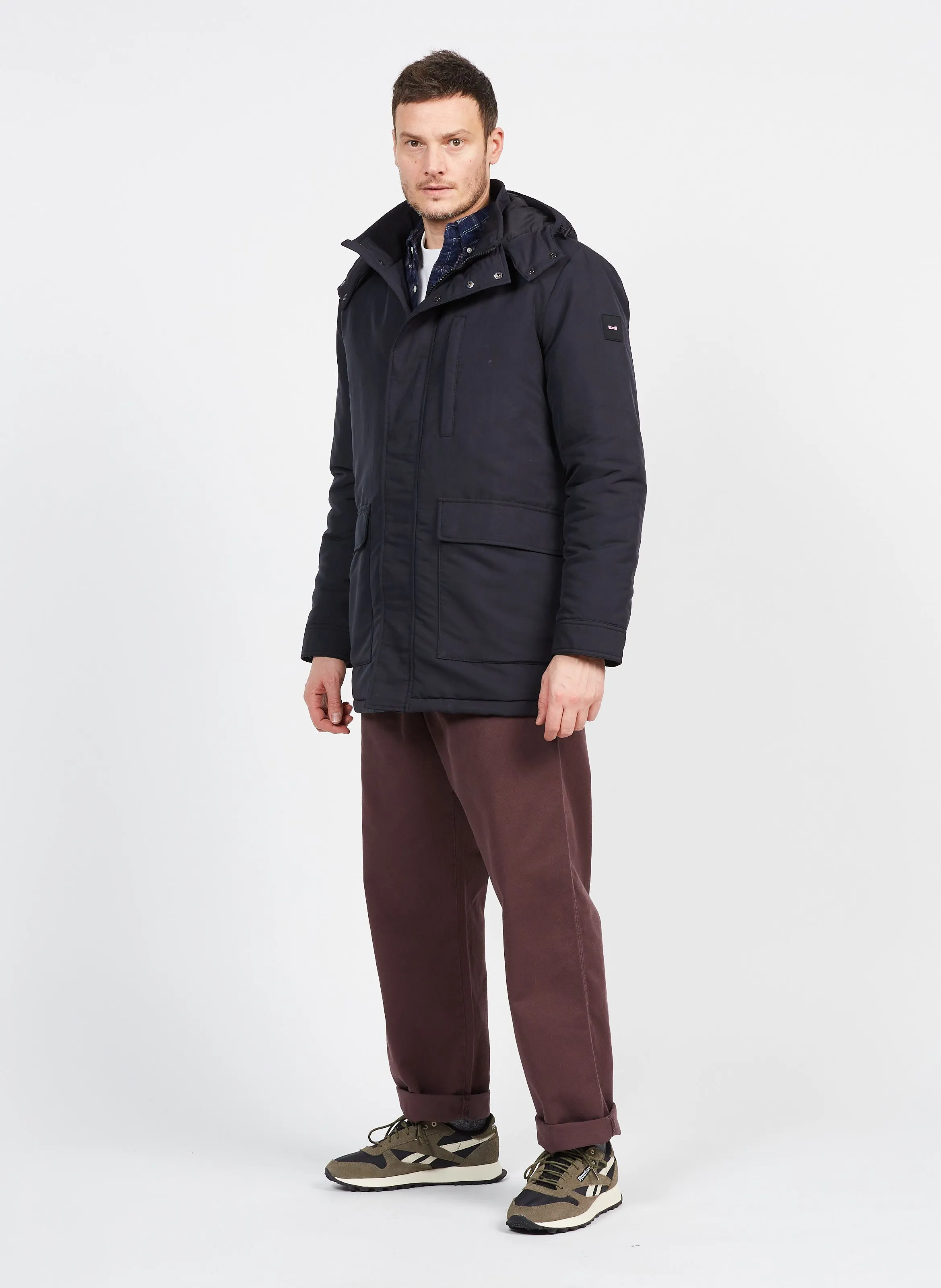 Pantalón recto de algodón orgánico en violeta