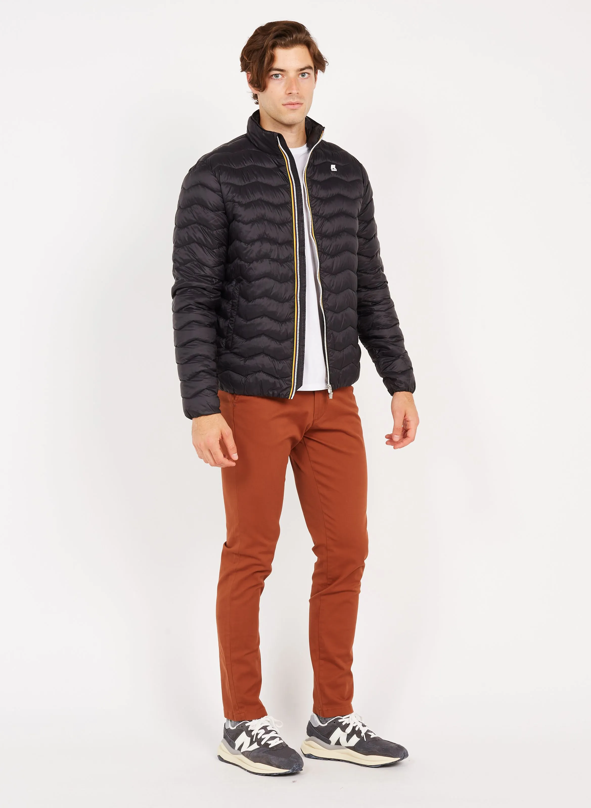 Pantalón slim de algodón orgánico en marron
