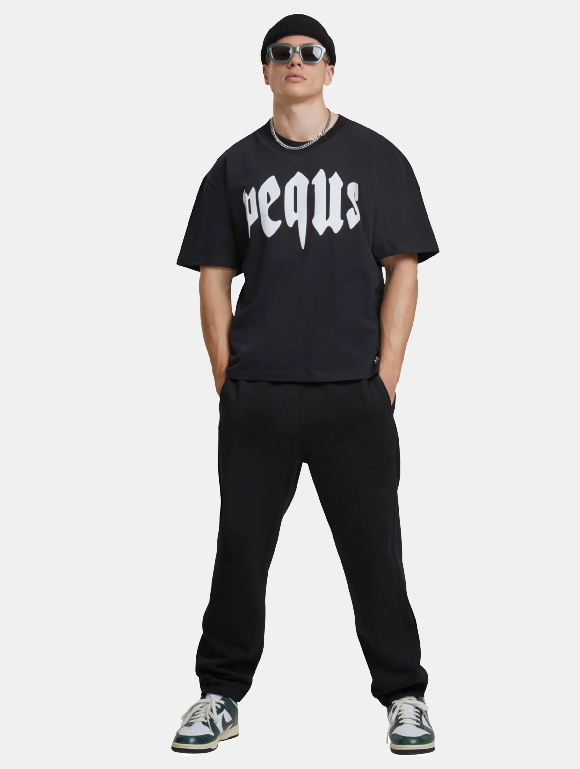 PEQUS MYTHIC LOGO TSHIRTS