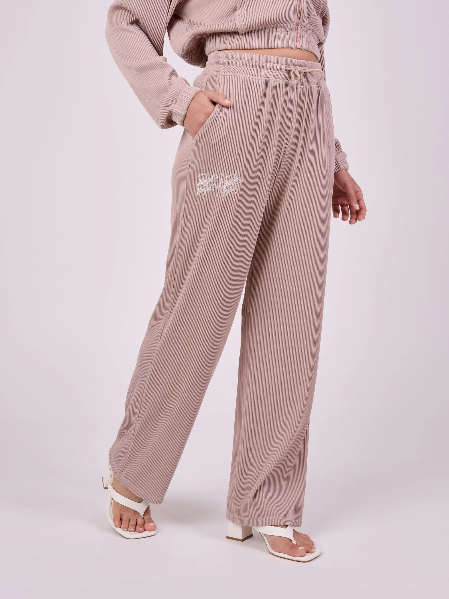Pleated pants