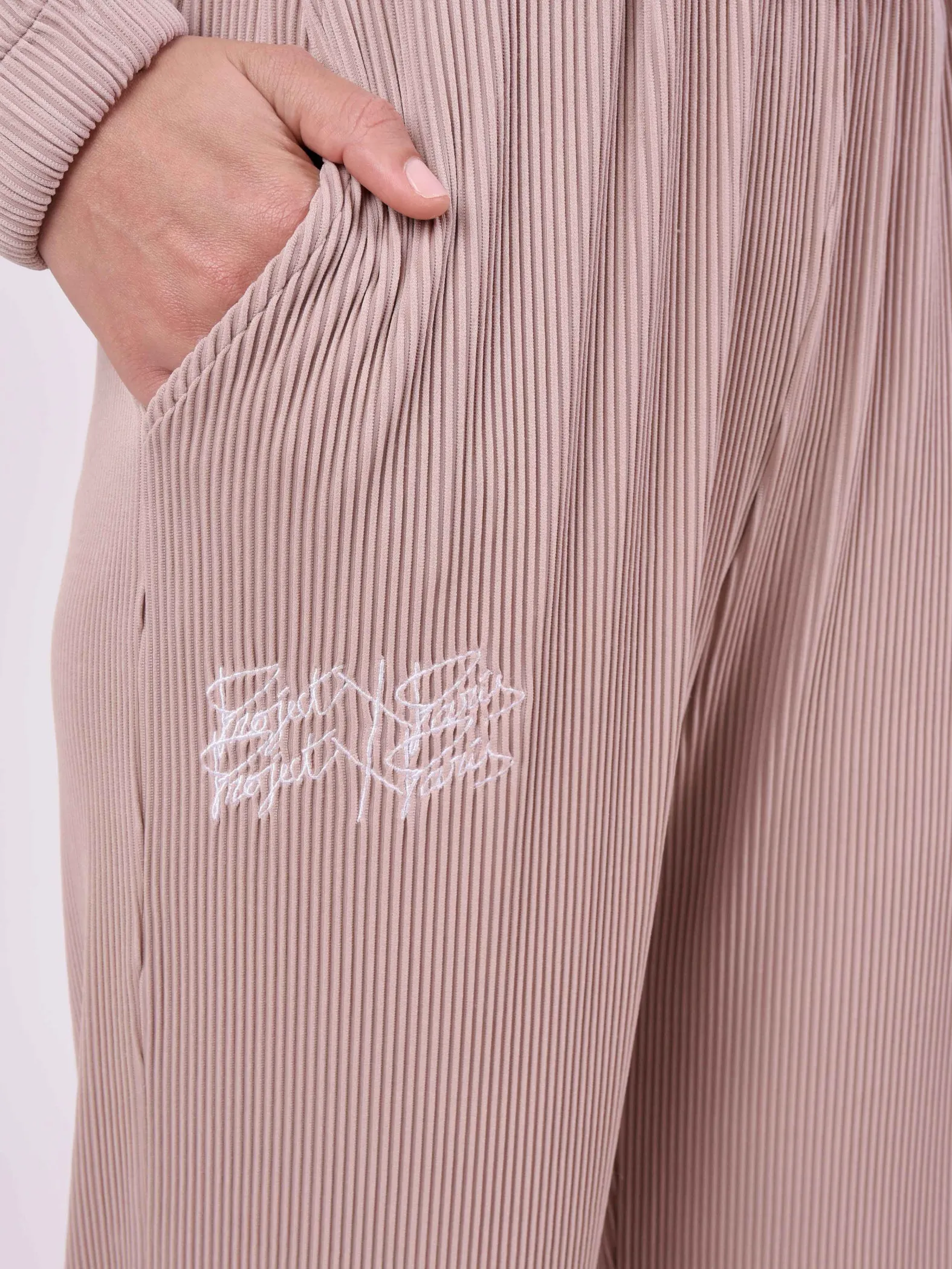Pleated pants