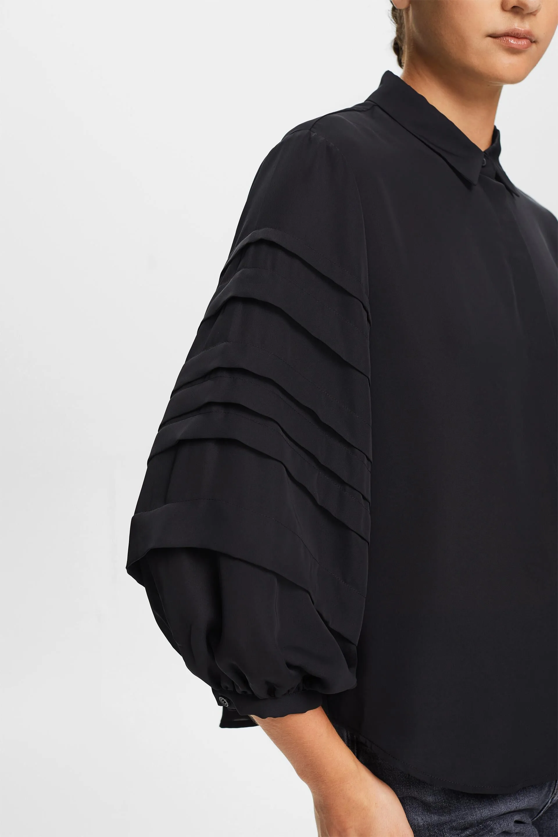 Pleated shirt blouse