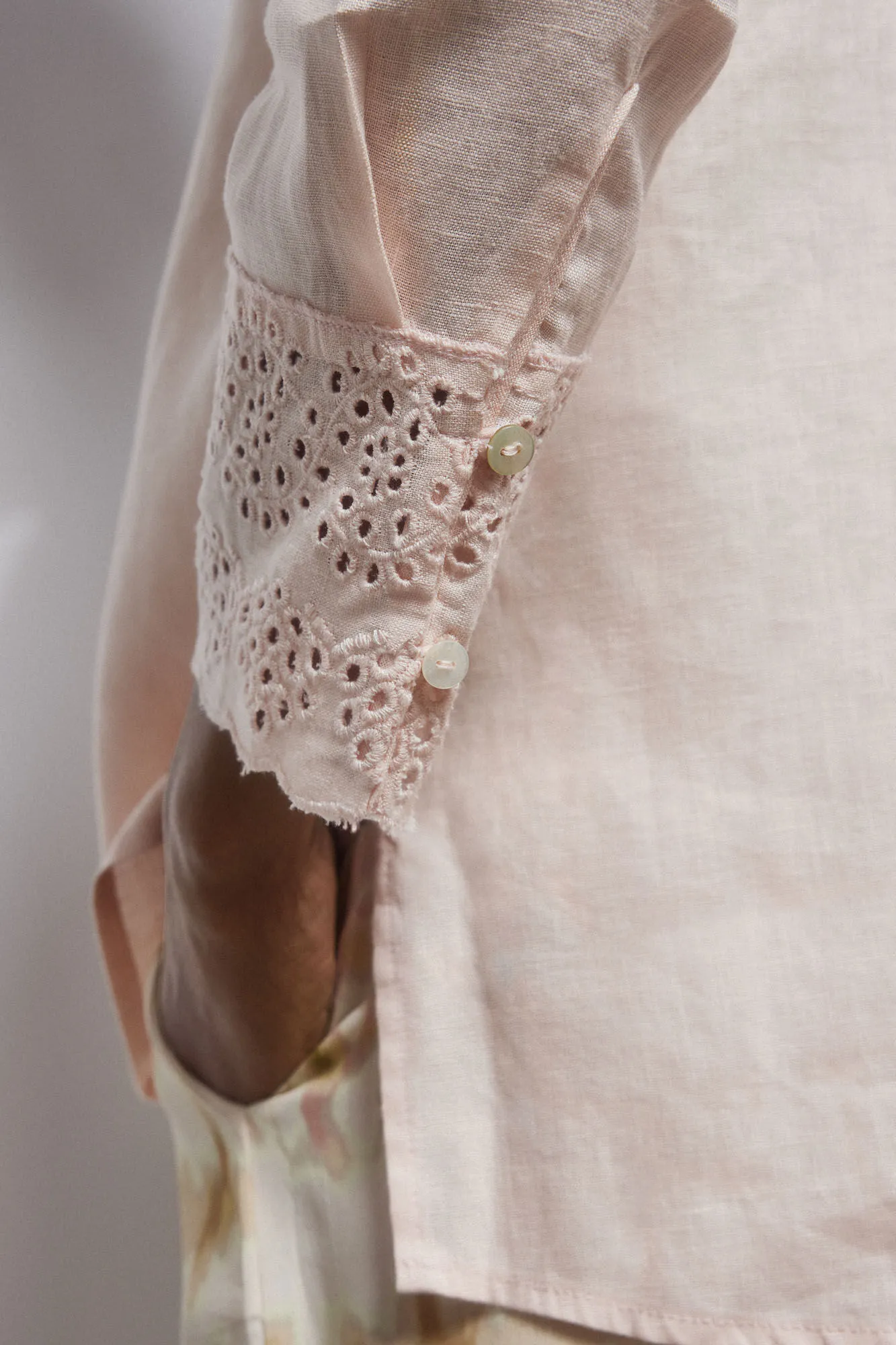 PLUSSIZE LINEN BLOUSE