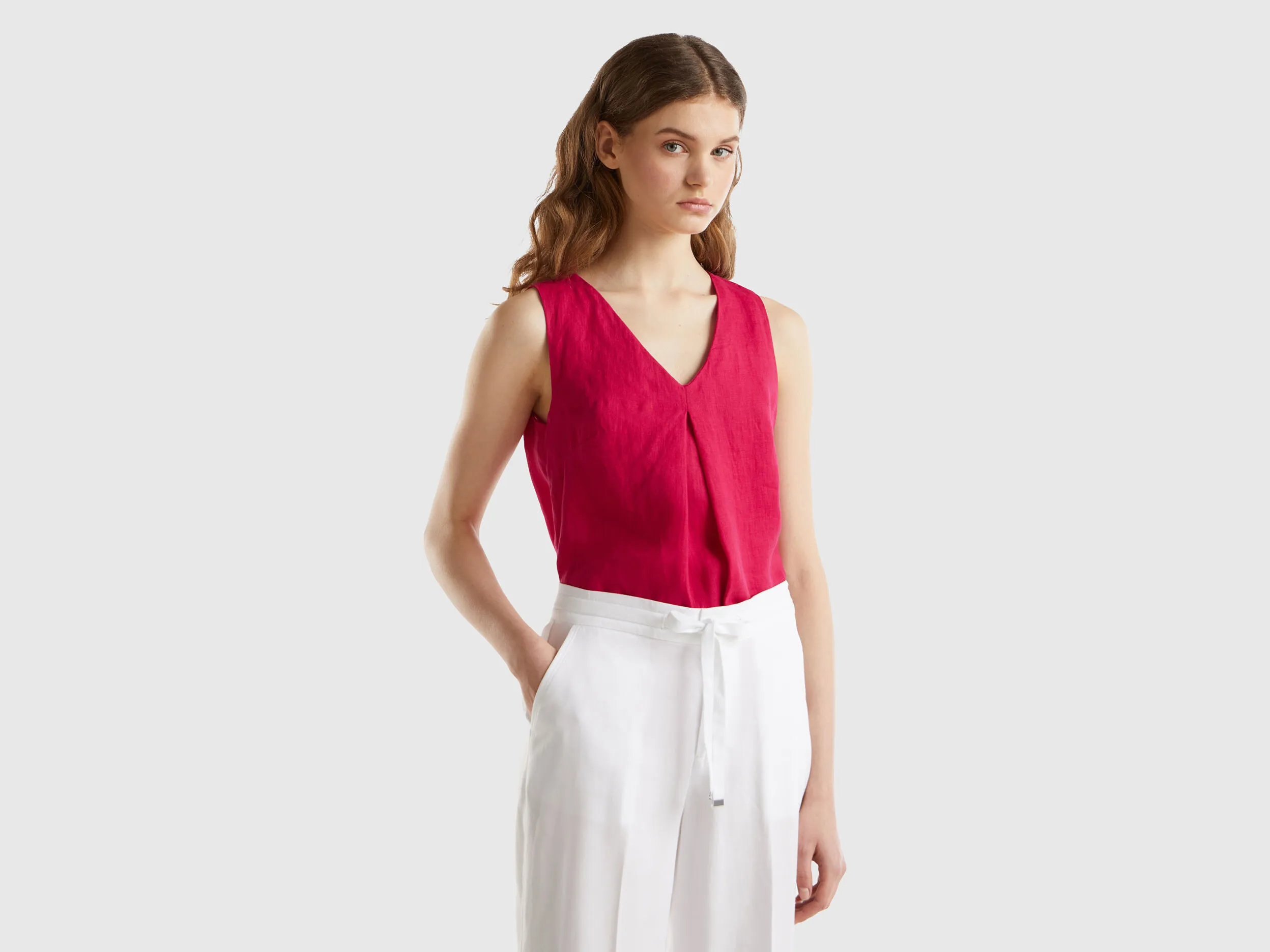 Pure linen sleeveless blouse
