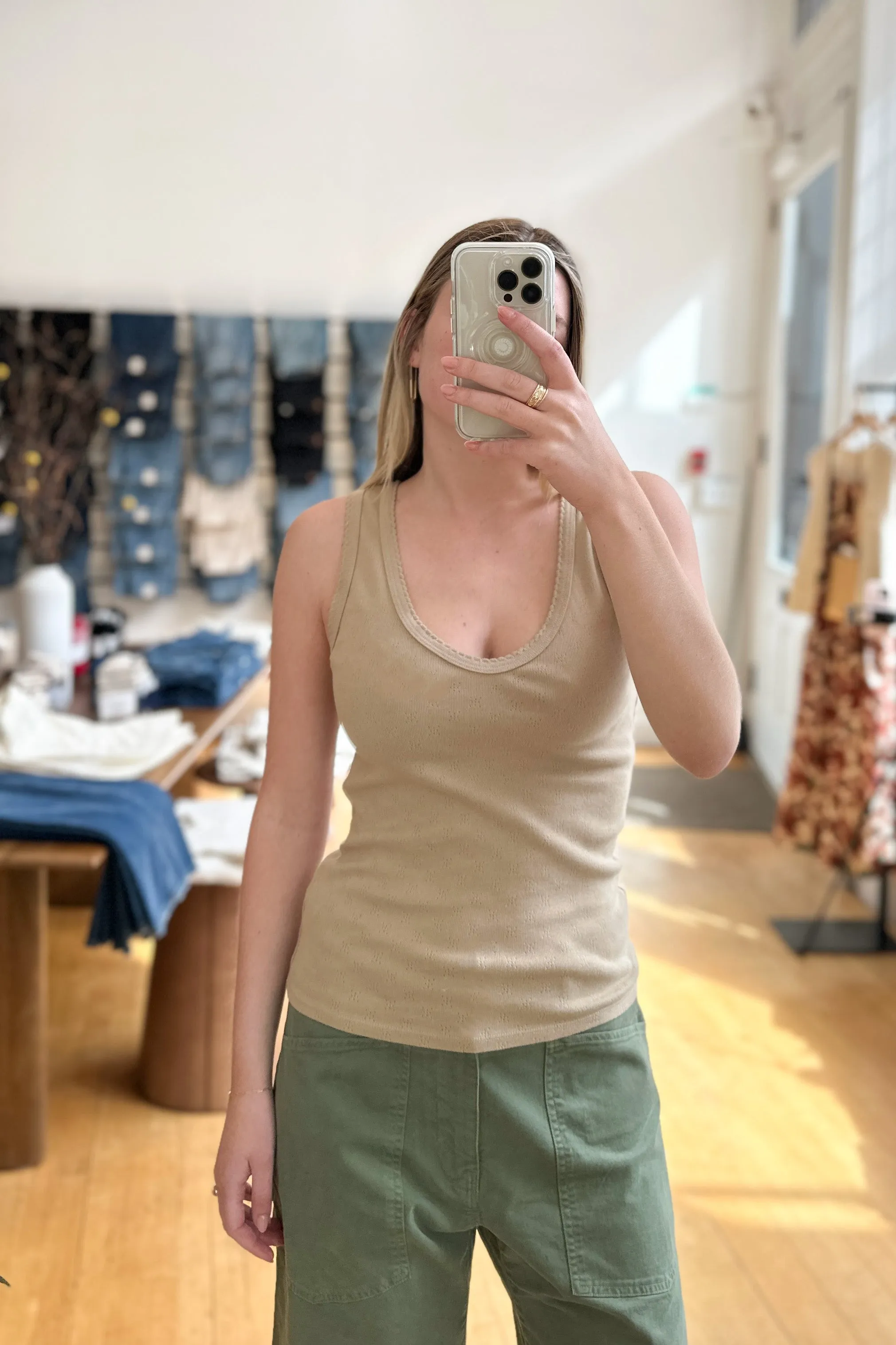SCALLOP EDGE POINTELLE TANK TOP  TAN