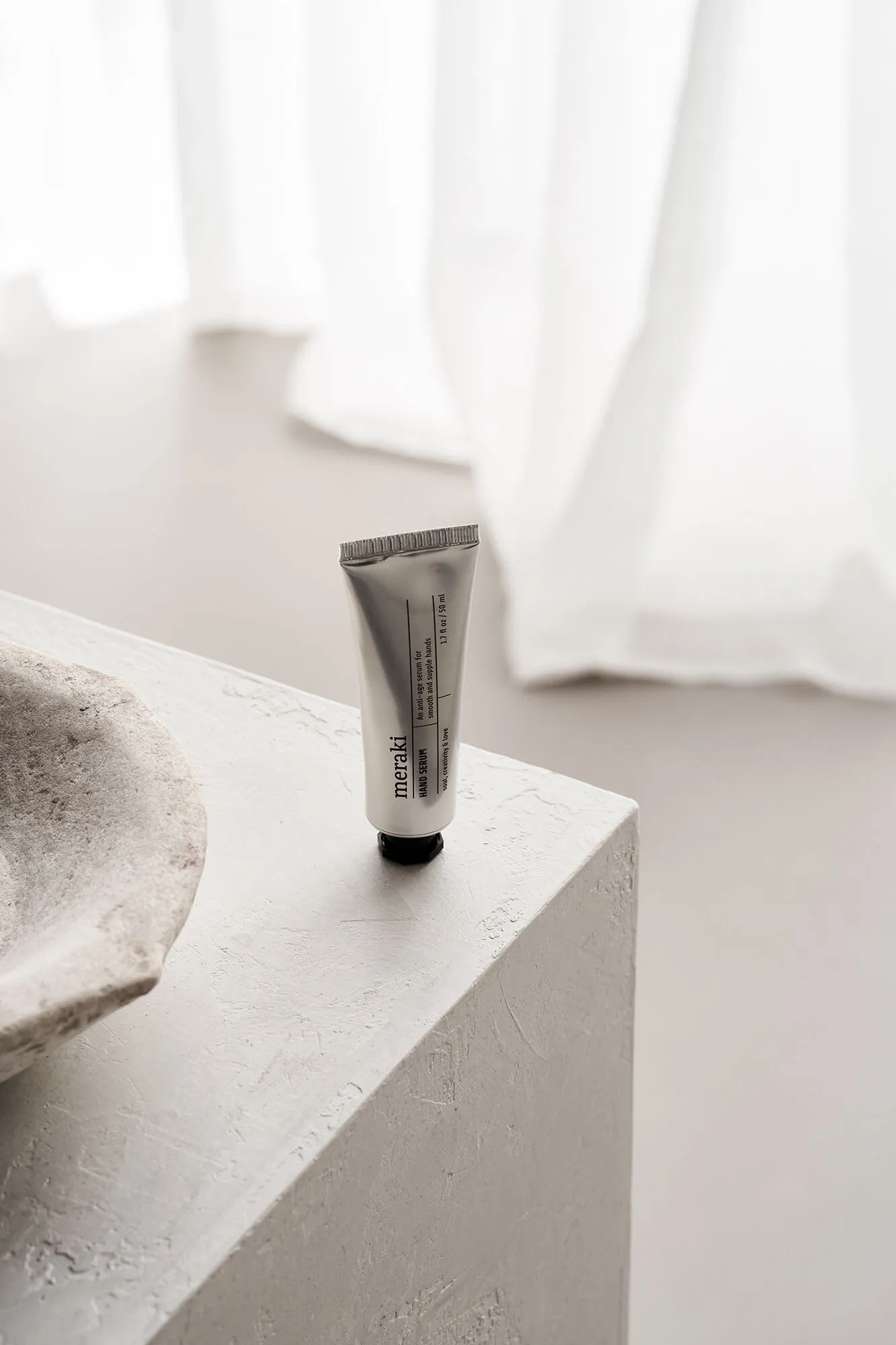 Hand Serum