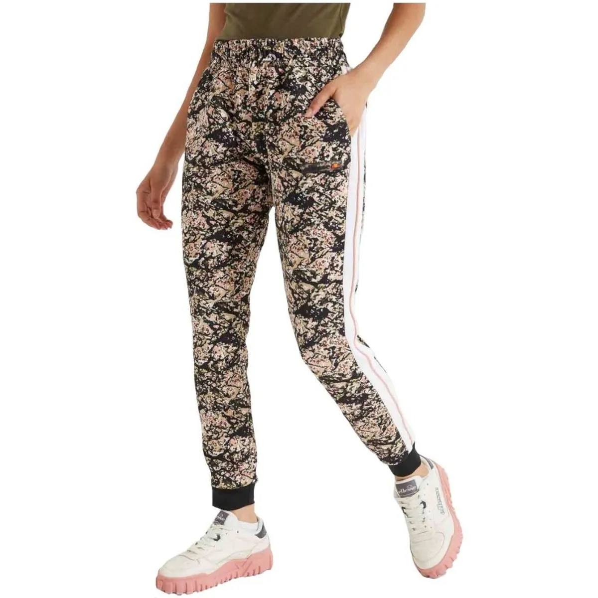 SGK12459 Camo Store