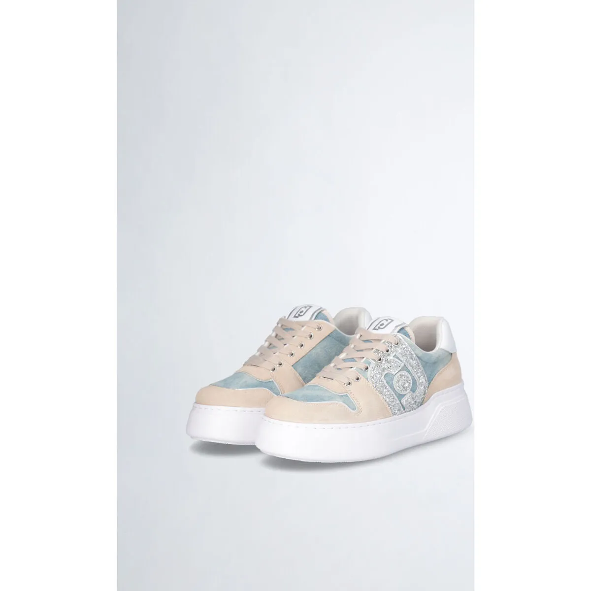Shiny logo cowboy sneakers.