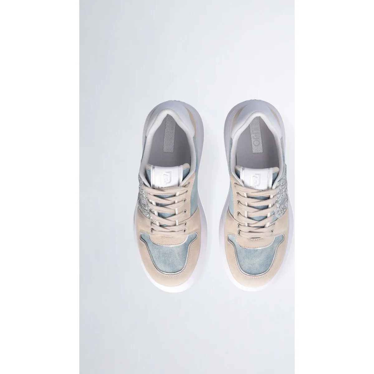 Shiny logo cowboy sneakers.
