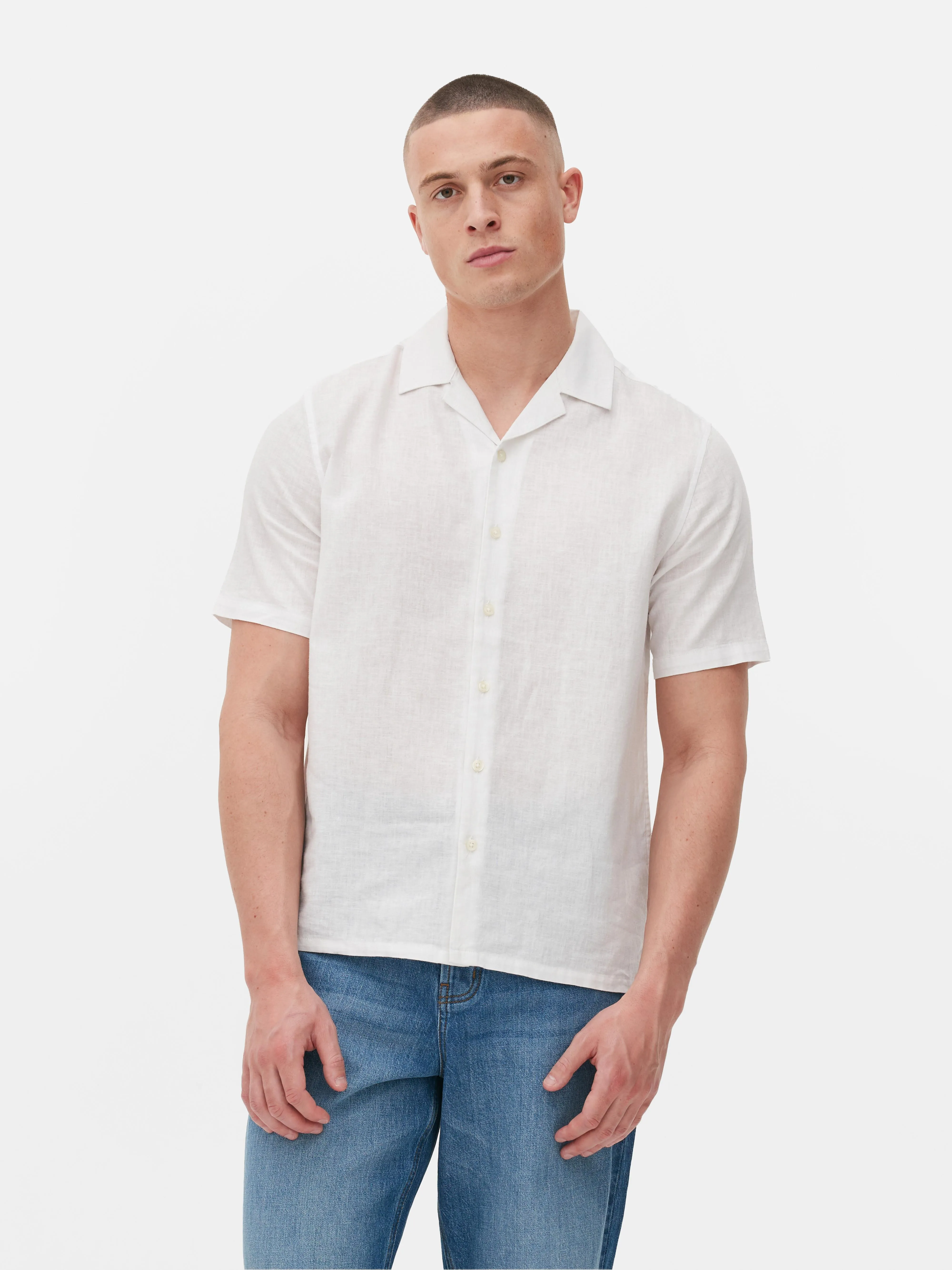 SHORTSLEEVE BUTTONUP SHIRT