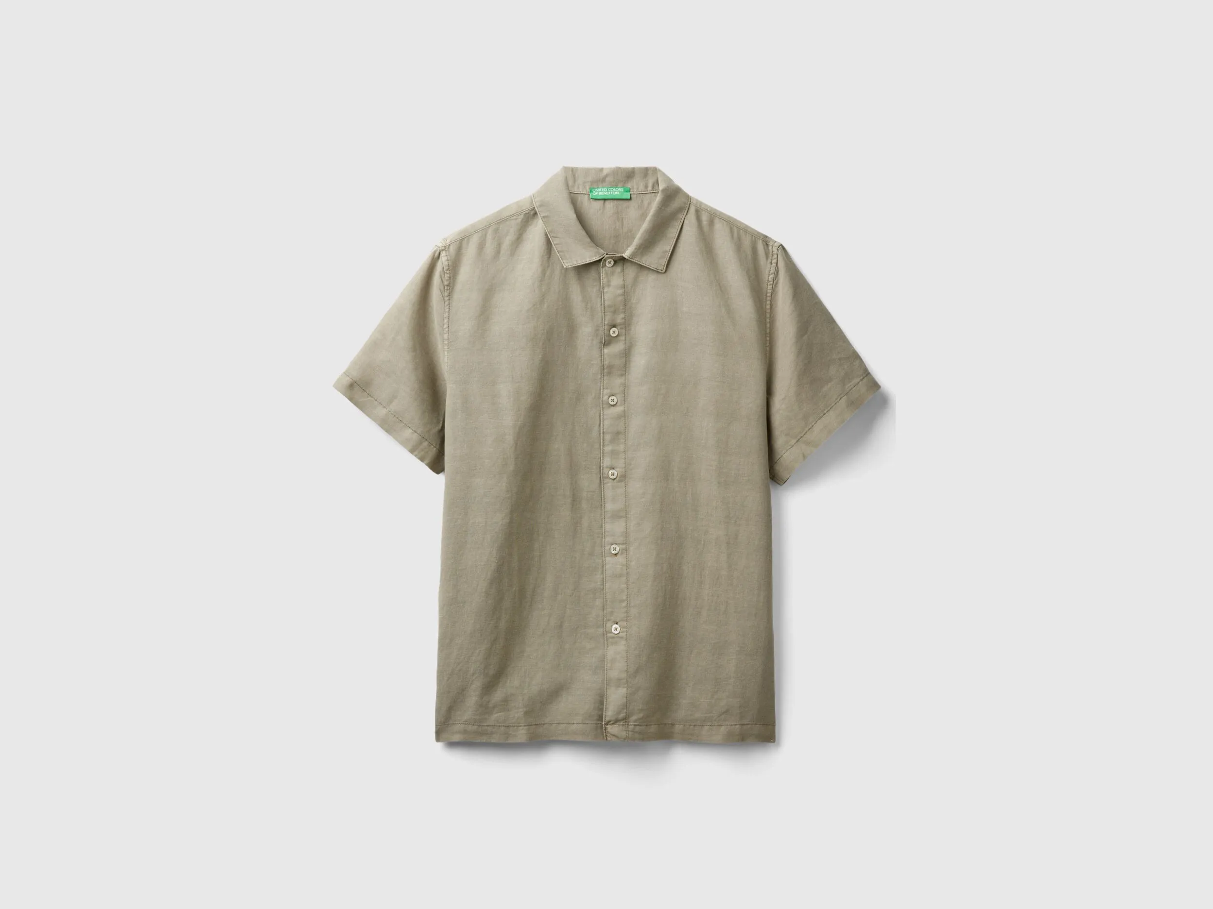SHORTSLEEVED LINEN BLEND SHIRT.