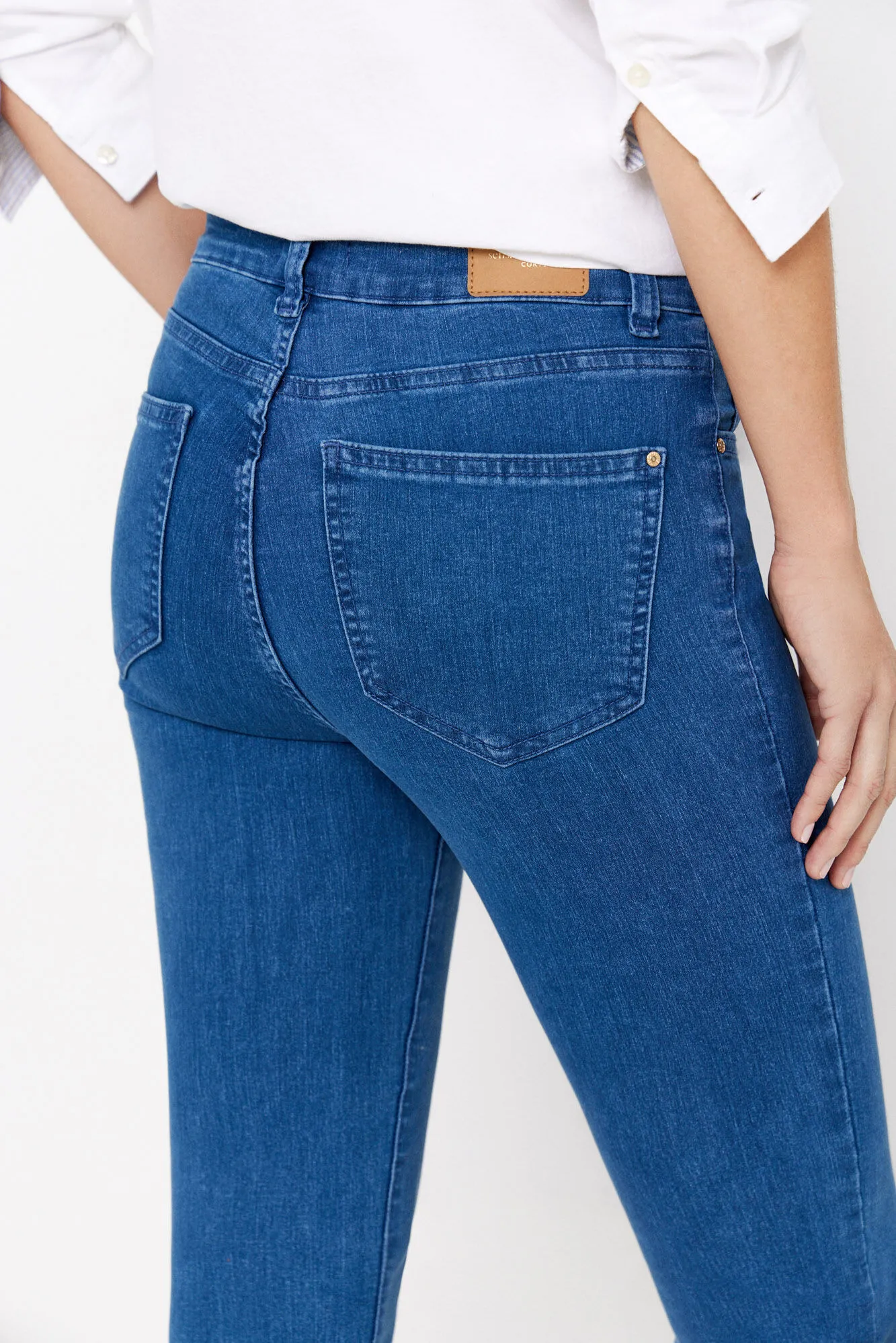 Skinny jeans for perfect fit