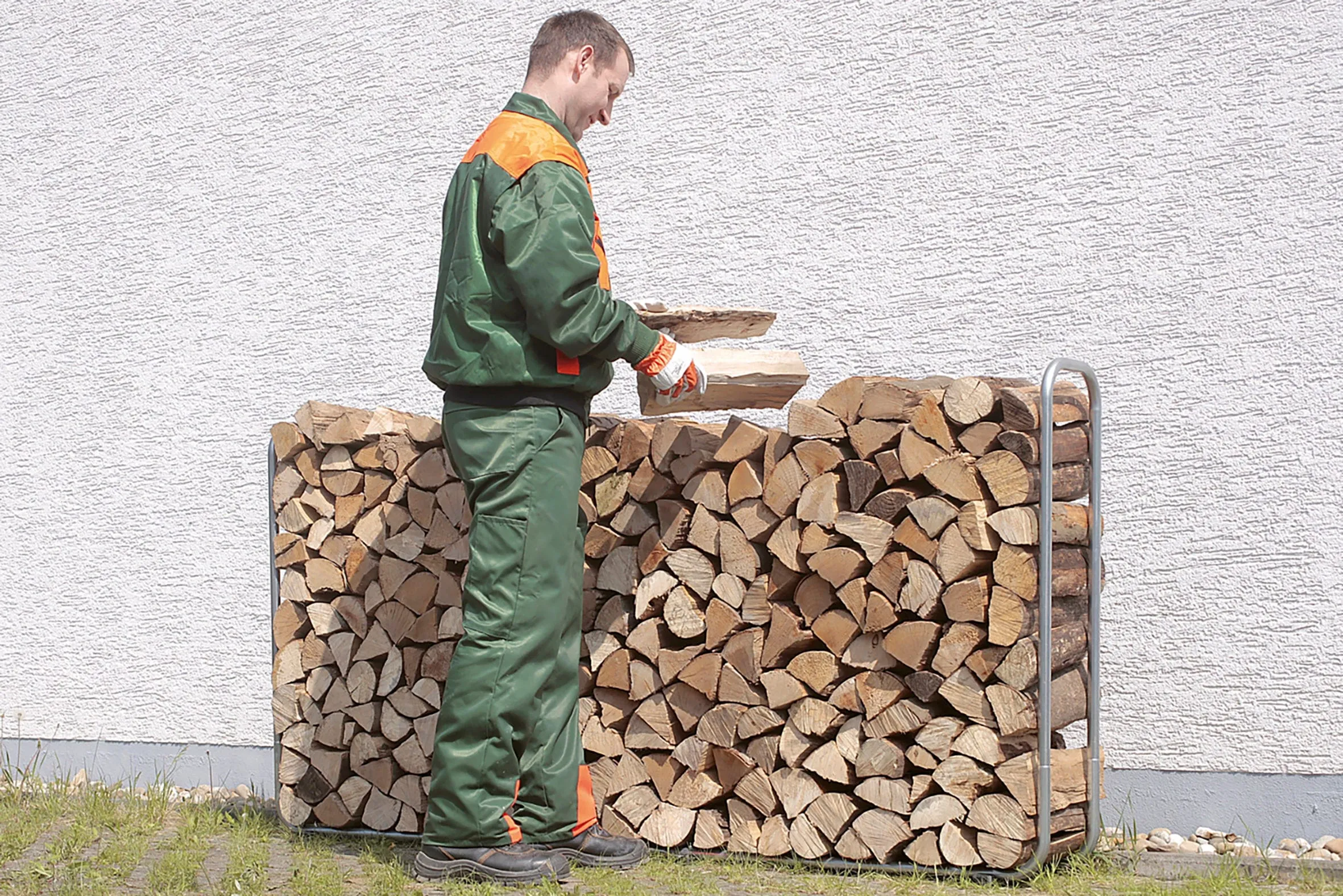 Extendable Firewood Stand by Wolfcraft