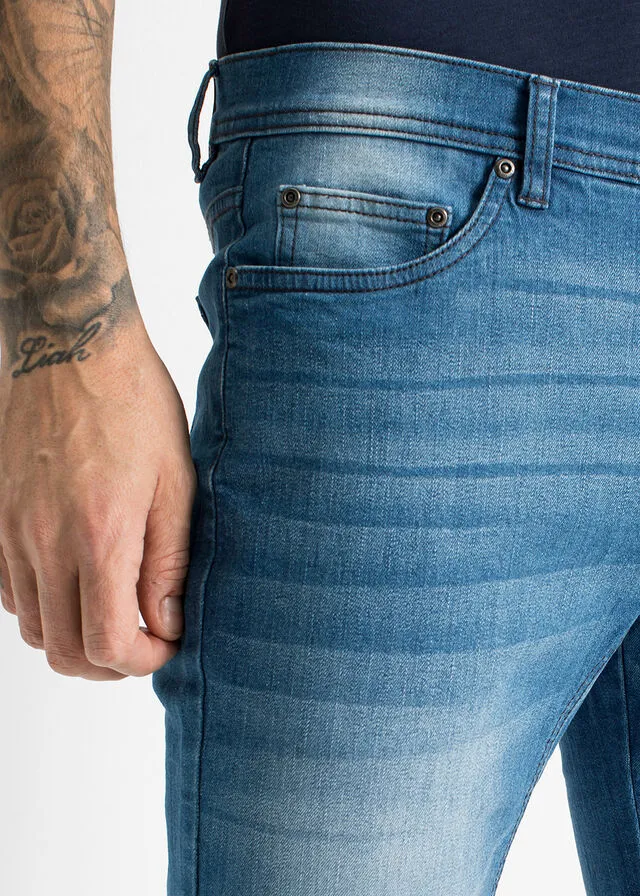 Stretch denim Bermuda shorts with reinforced crotch, regular fit, medium wash
