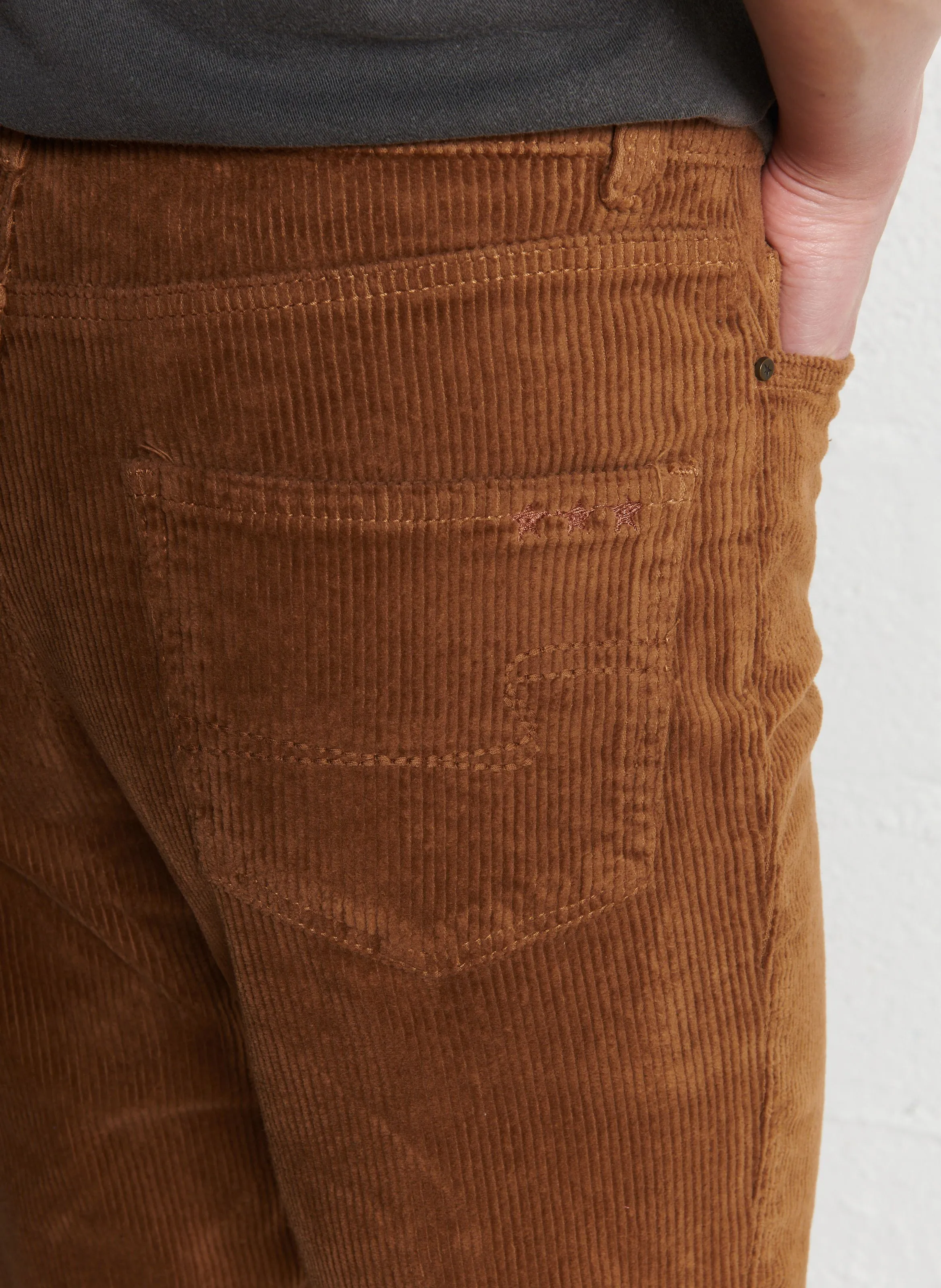 SUD EXPRESS PAVLINA  PANTALóN RECTO DE PANA DE ALGODóN ELáSTICO EN MARRON
