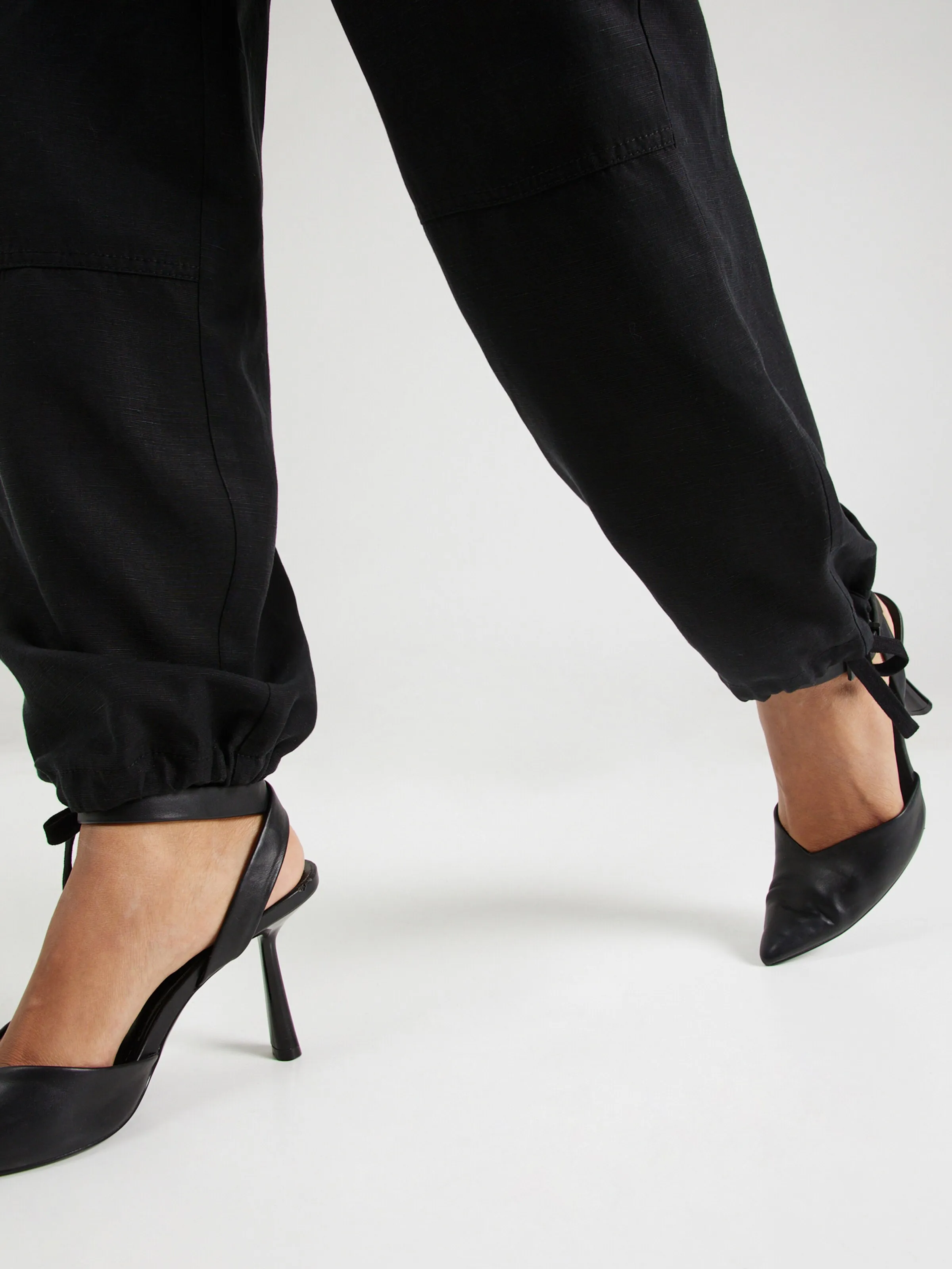 Black Tapered Pants 'Sagira' by Samsøe Samsøe