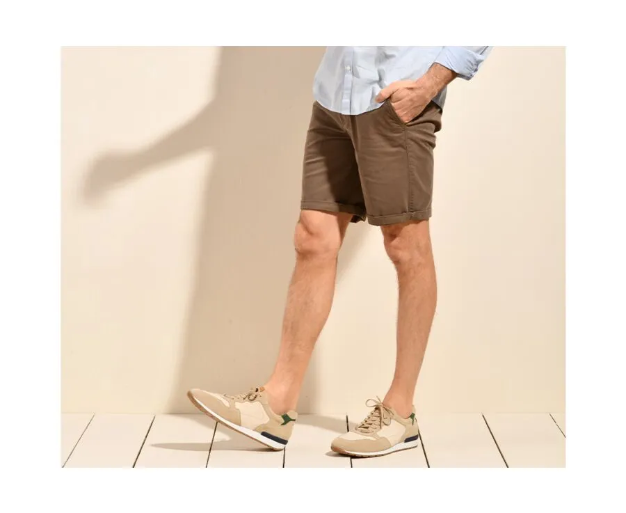 TAUPE CHINO SHORTS  BARRY: DISCOVER HIGHQUALITY TAUPE CHINO SHORTS FOR MEN WITH THE NAME BARRY. PERFECT FOR EFFORTLESS STYLE.
