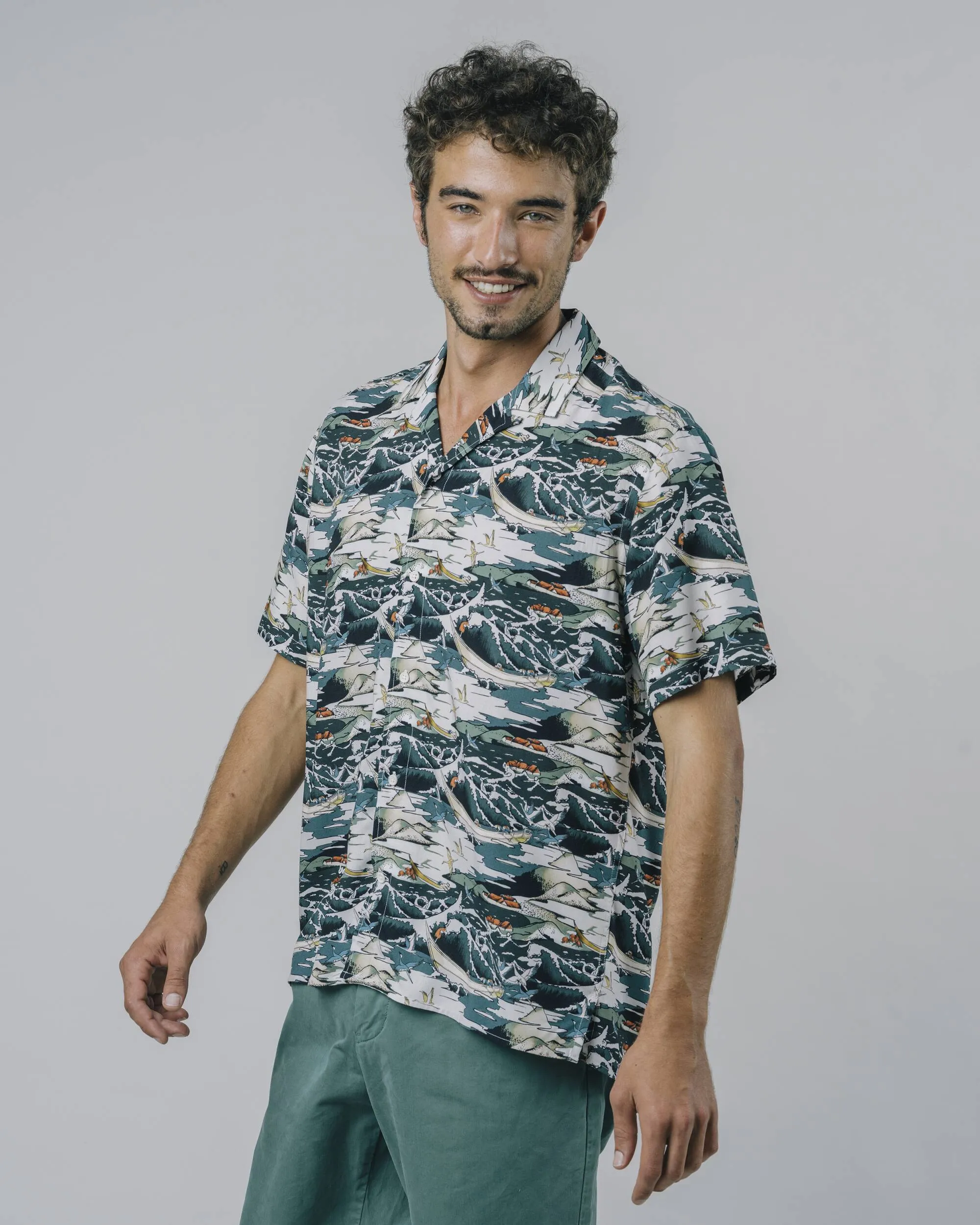 TIDE SHIRT BECOMES OCEANINSPIRED SHIRT