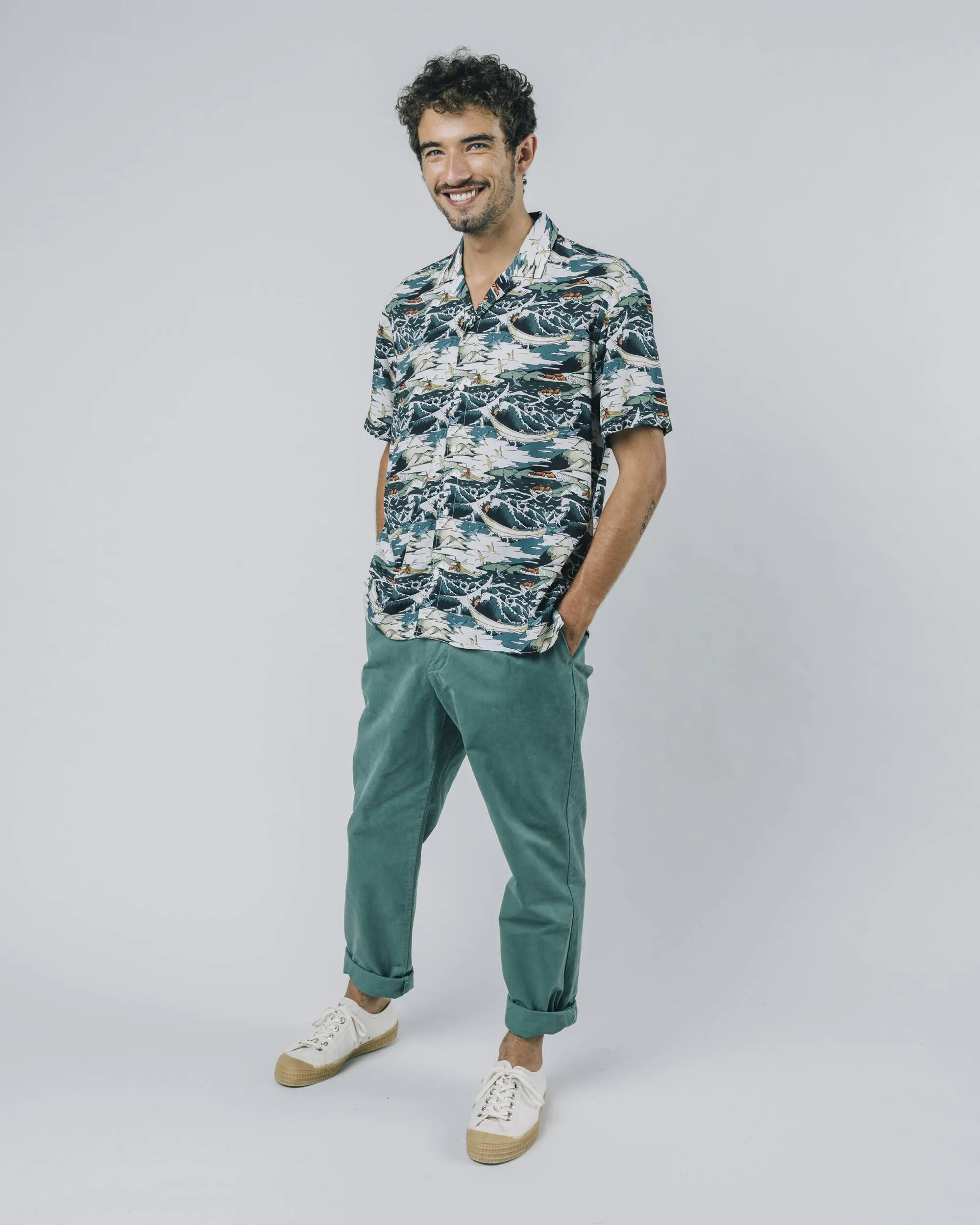 TIDE SHIRT BECOMES OCEANINSPIRED SHIRT